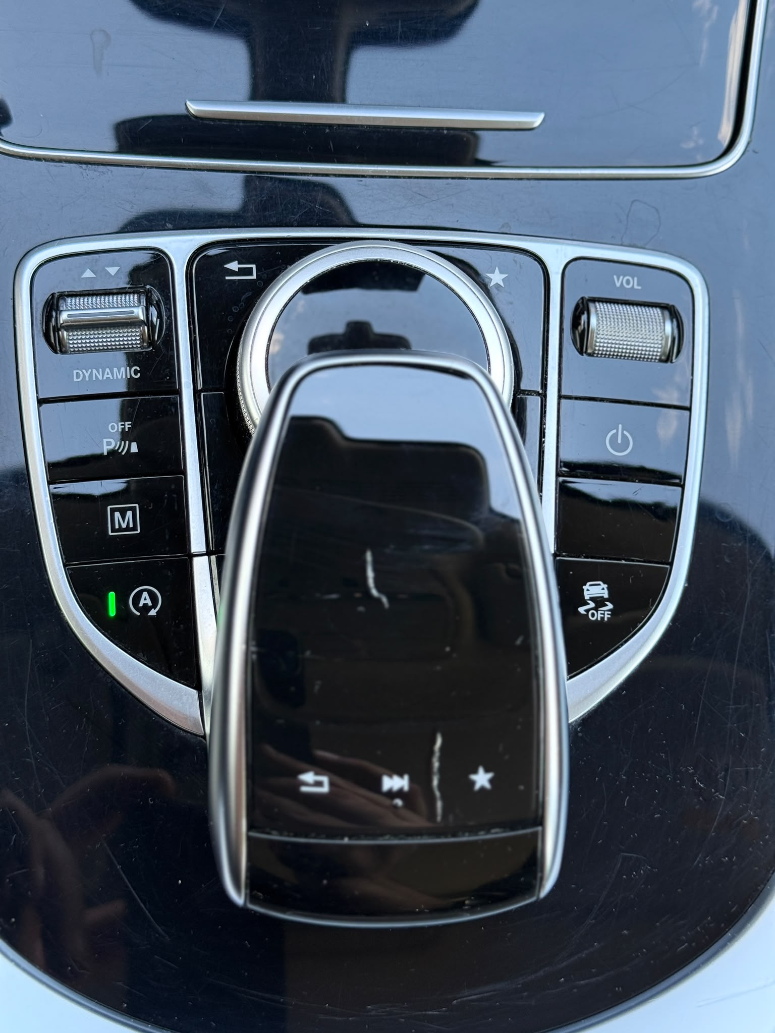 MERCEDES-BENZ GLC 250 AMG Line 4m-image-18