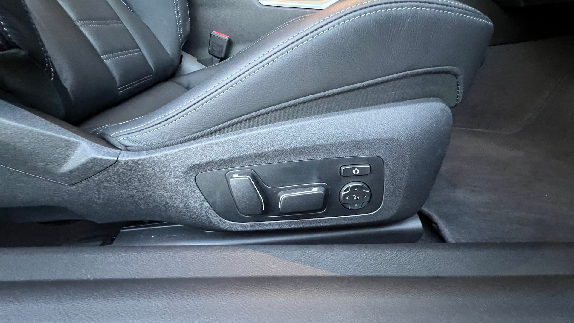 BMW M2 STEPTRONIC LSI CARBON l 480 PS-image-26