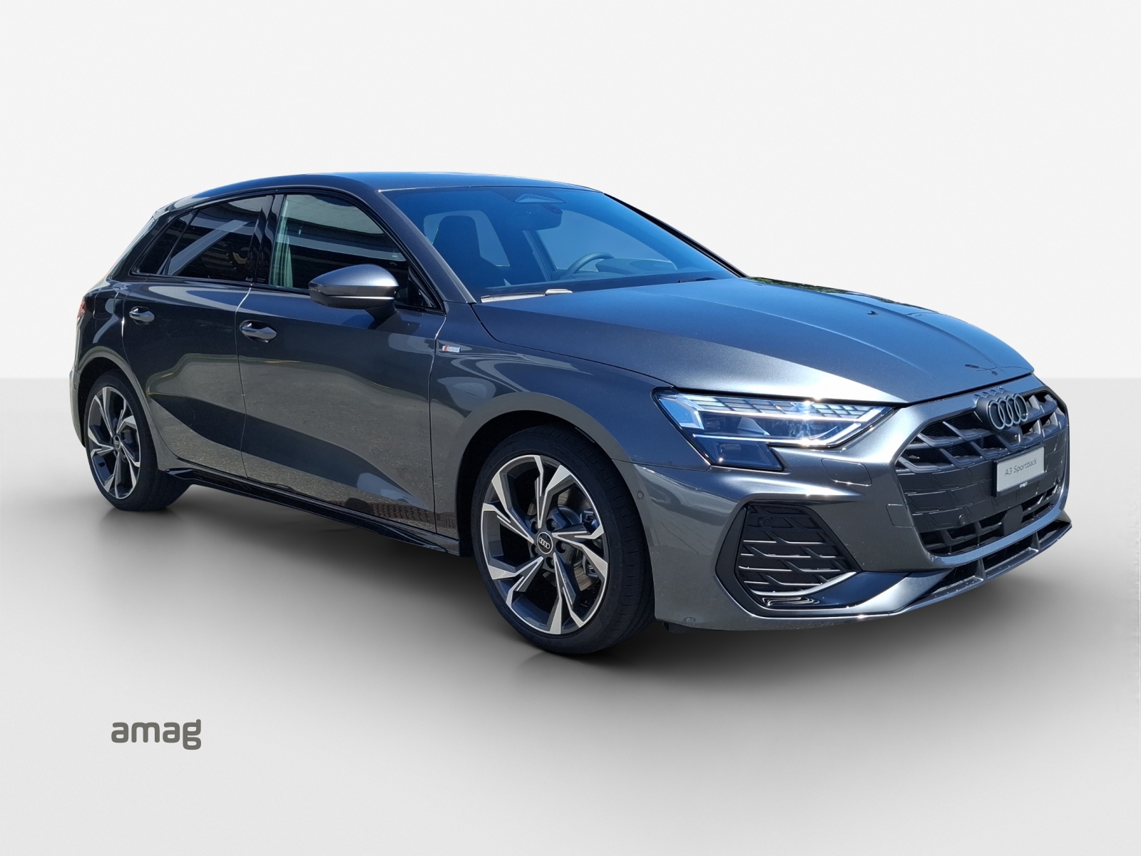AUDI A3 Sportback TFSI 110 kW S line Attraction S tronic