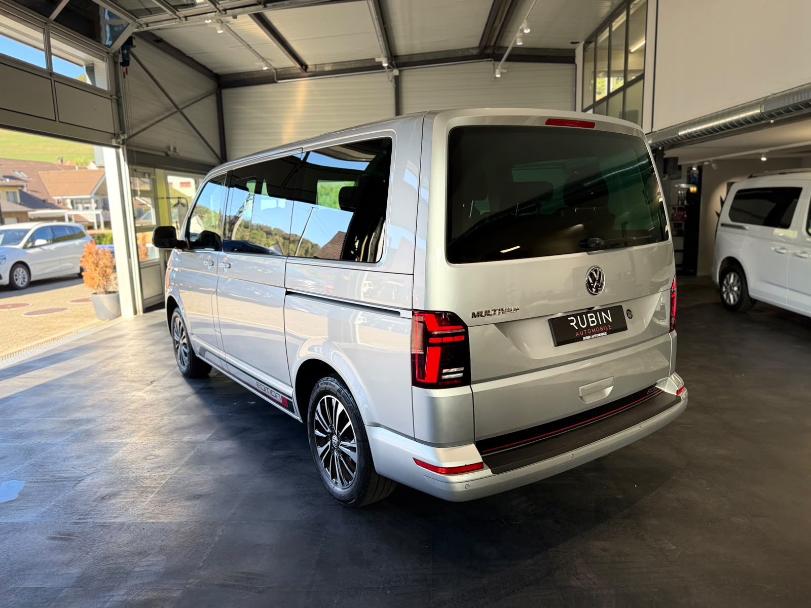 VW T6.1 Multivan 2.0 TDI Comfortline Edition DSG-showroom-element-2
