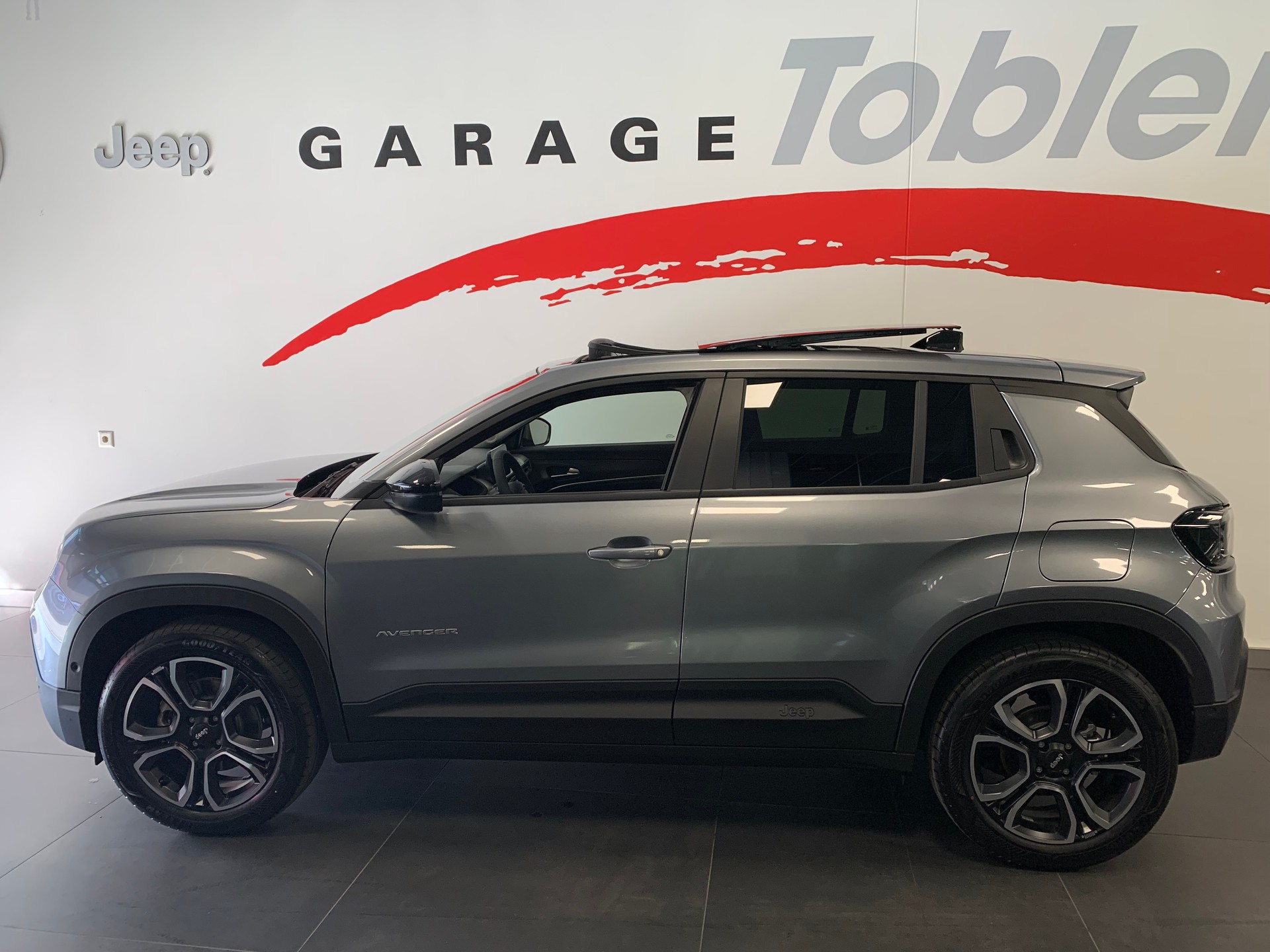 JEEP Avenger 54kWh Summit Sky-image-6