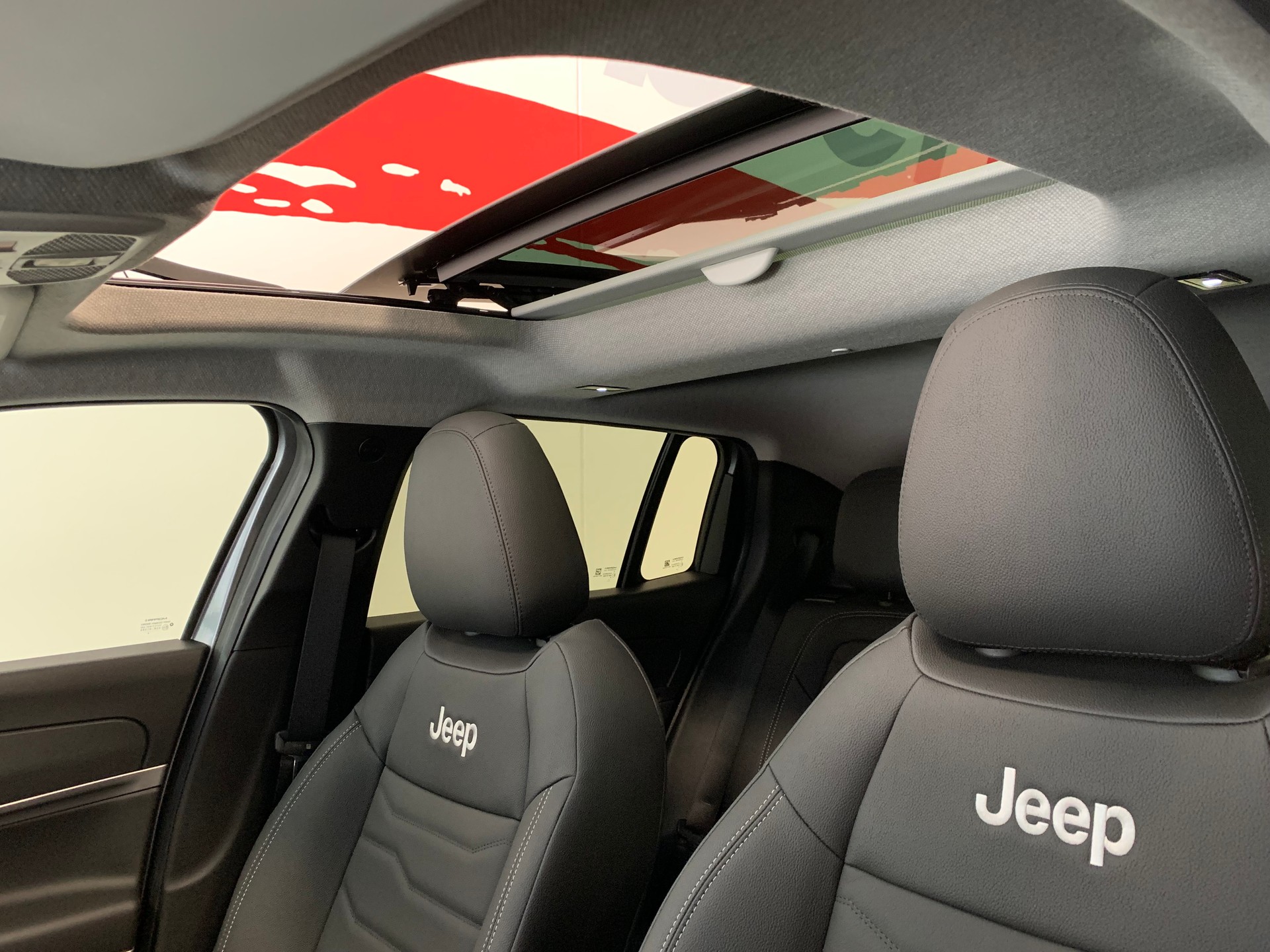 JEEP Avenger 54kWh Summit Sky-image-15