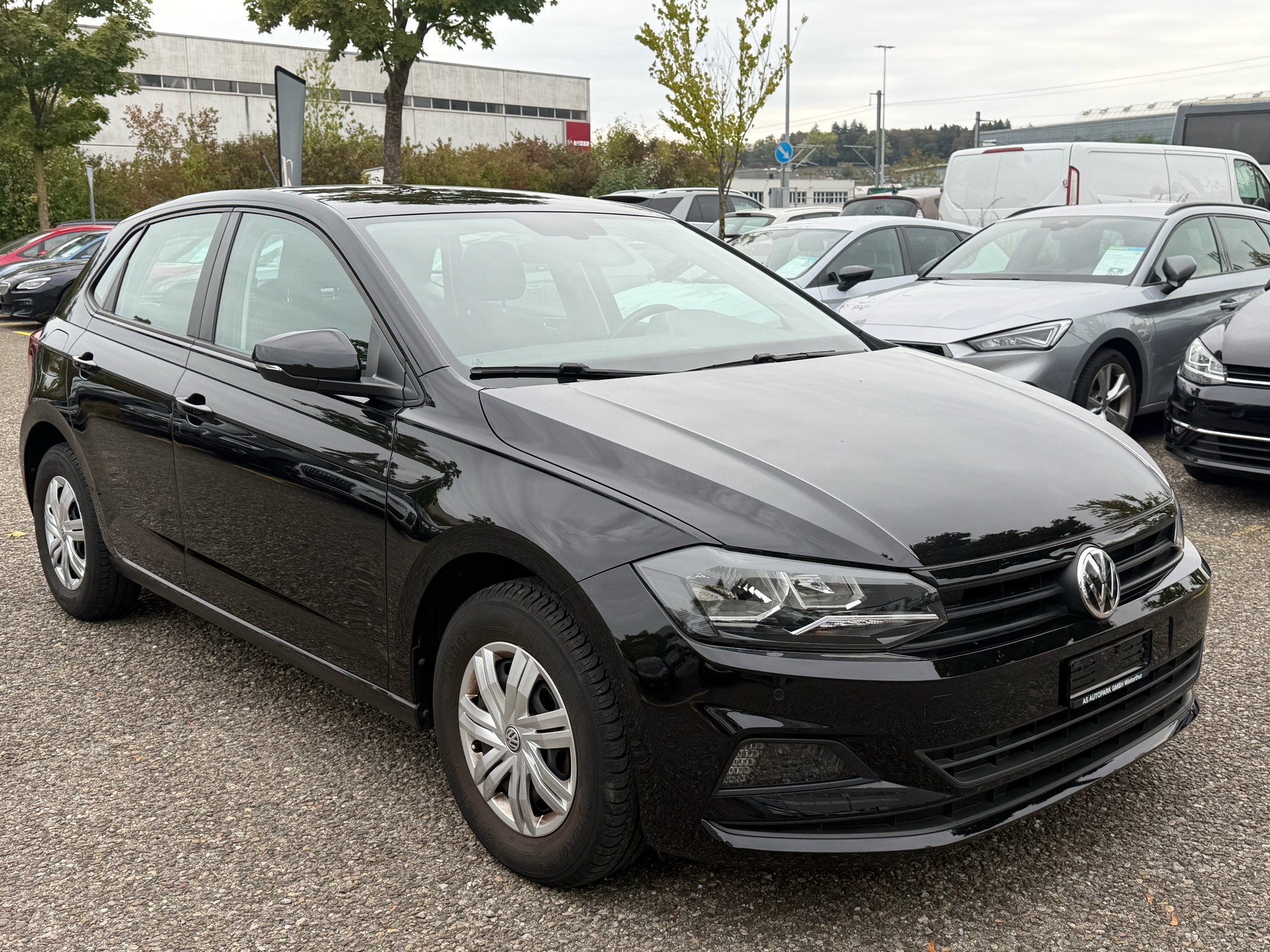 VW Polo 1.0 BMT Trendline-showroom-element-2