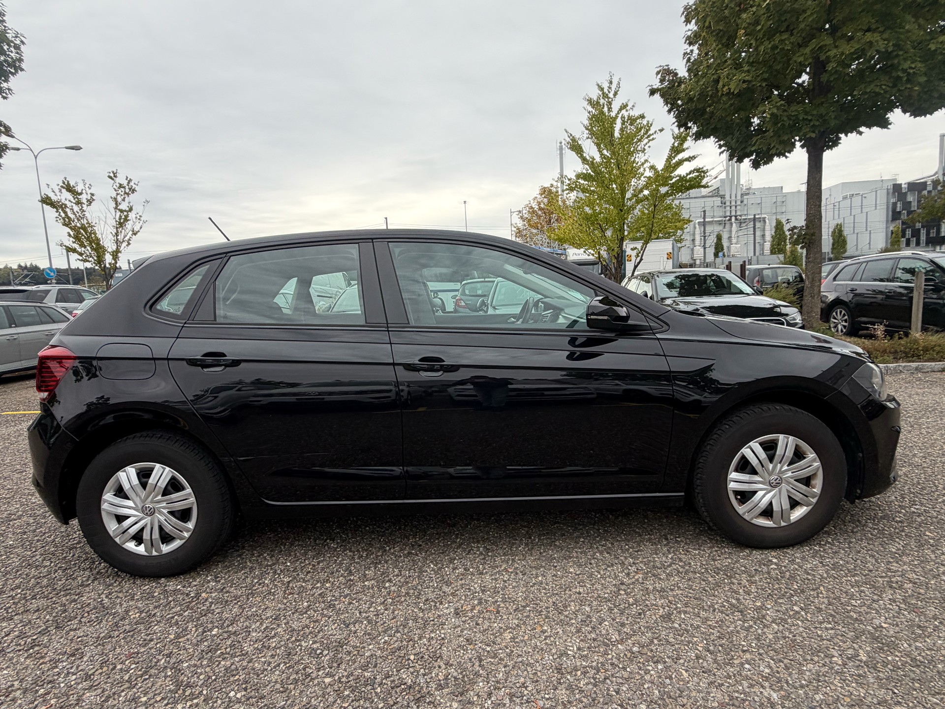 VW Polo 1.0 BMT Trendline-showroom-element-3