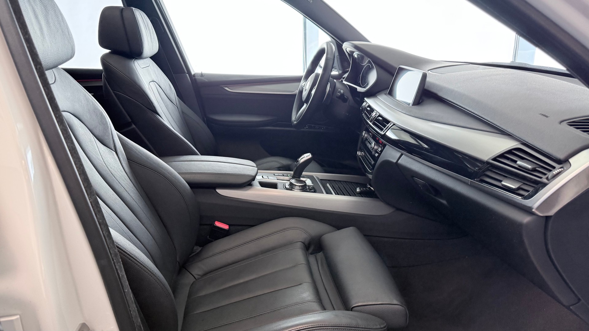 BMW X5 30d xDrive SAG-image-25