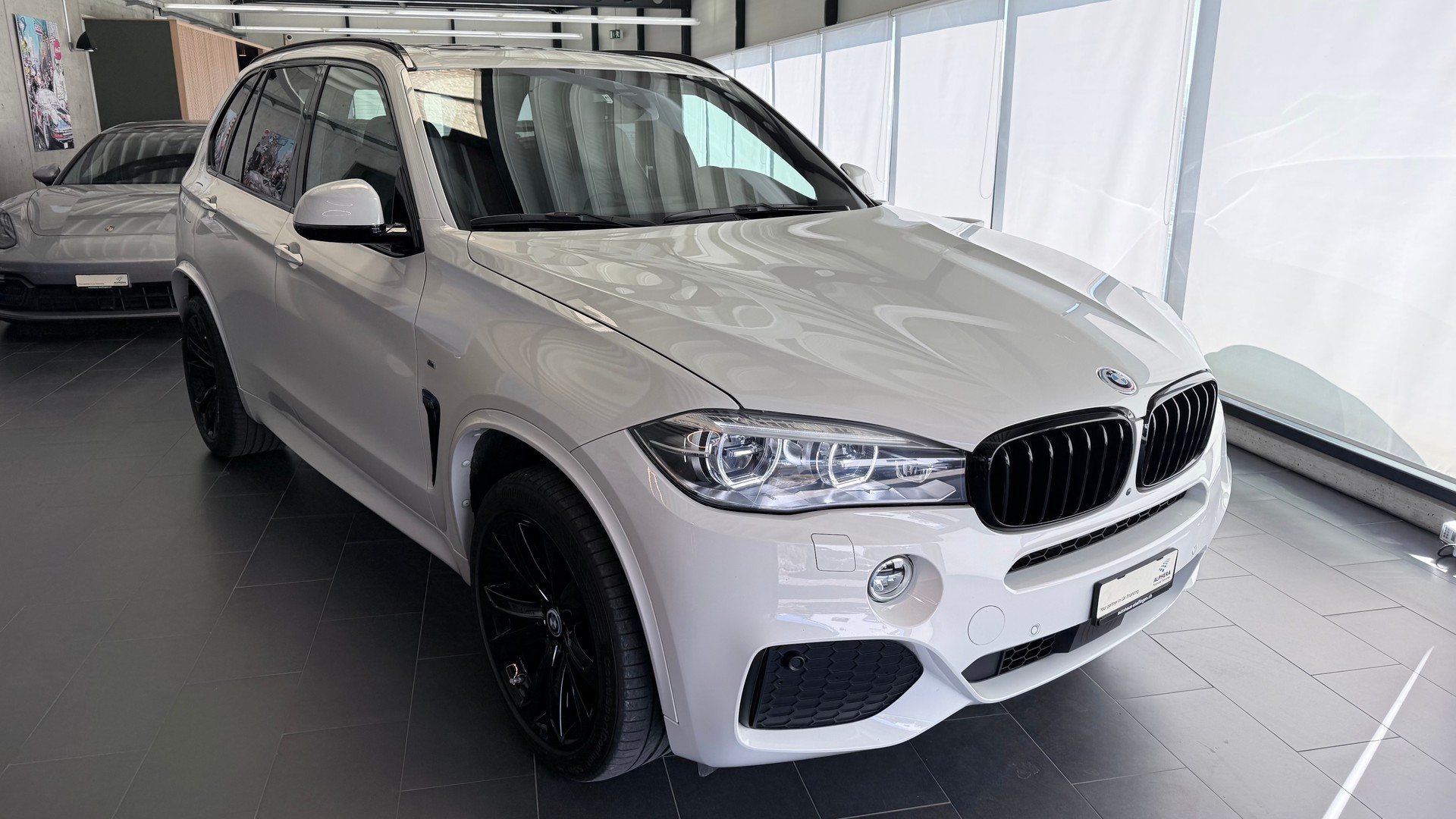 BMW X5 30d xDrive SAG-showroom-element-1