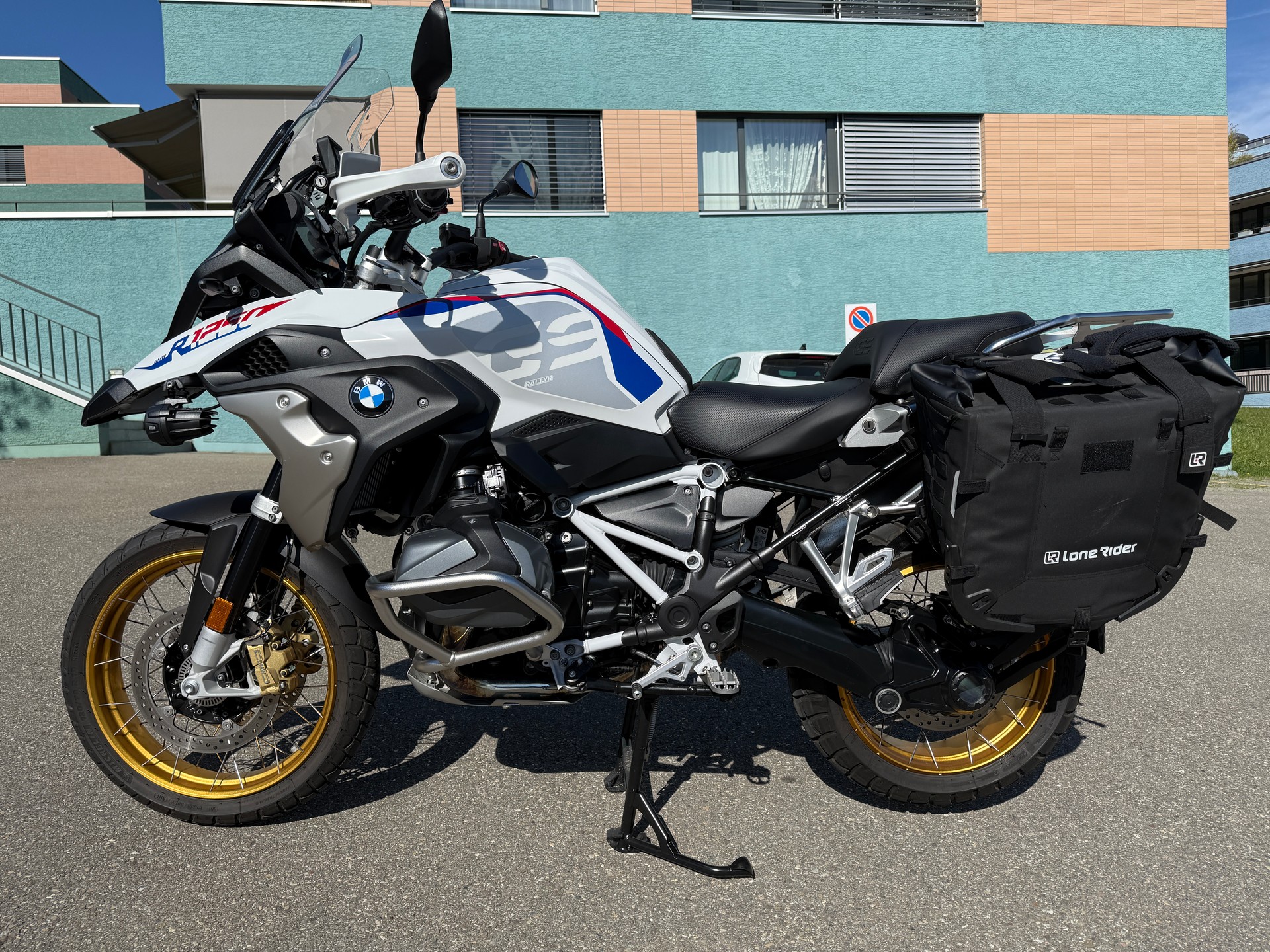 BMW R 1250 GS-image-0