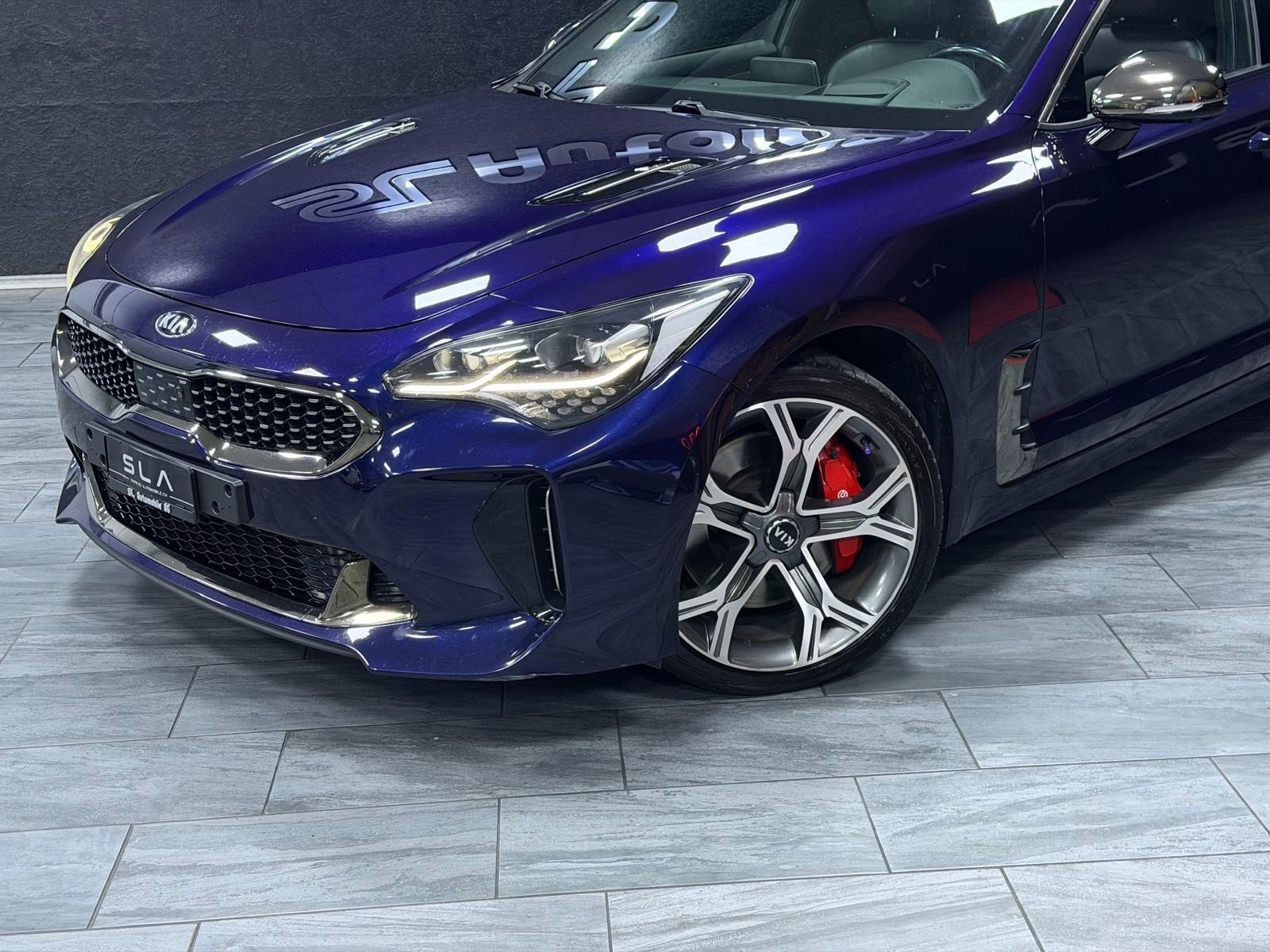 KIA Stinger 3.3 T-GDi GT Automat AWD-showroom-element-1