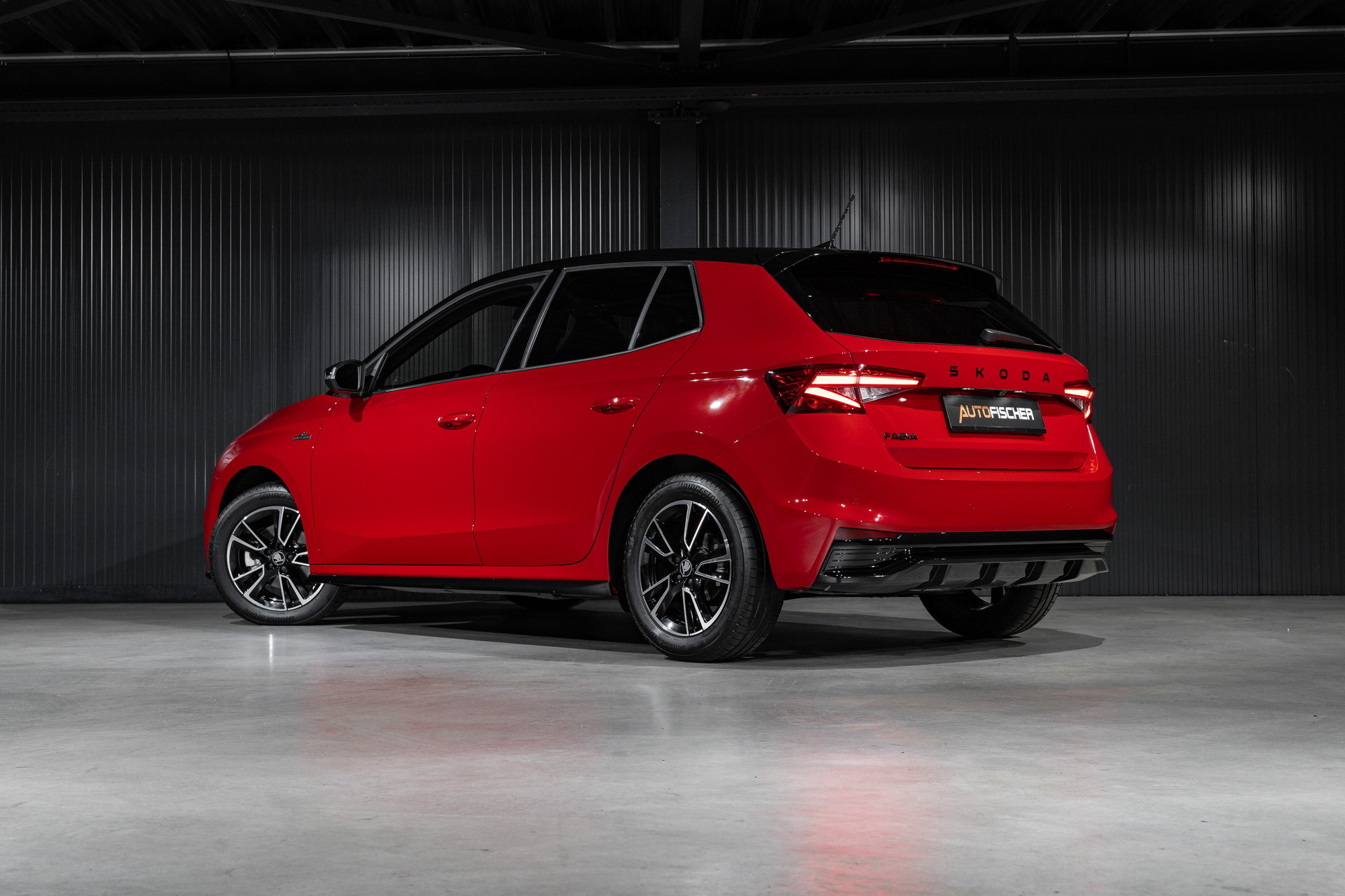 SKODA Fabia 1.0 TSI Monte Carlo DSG-showroom-element-1