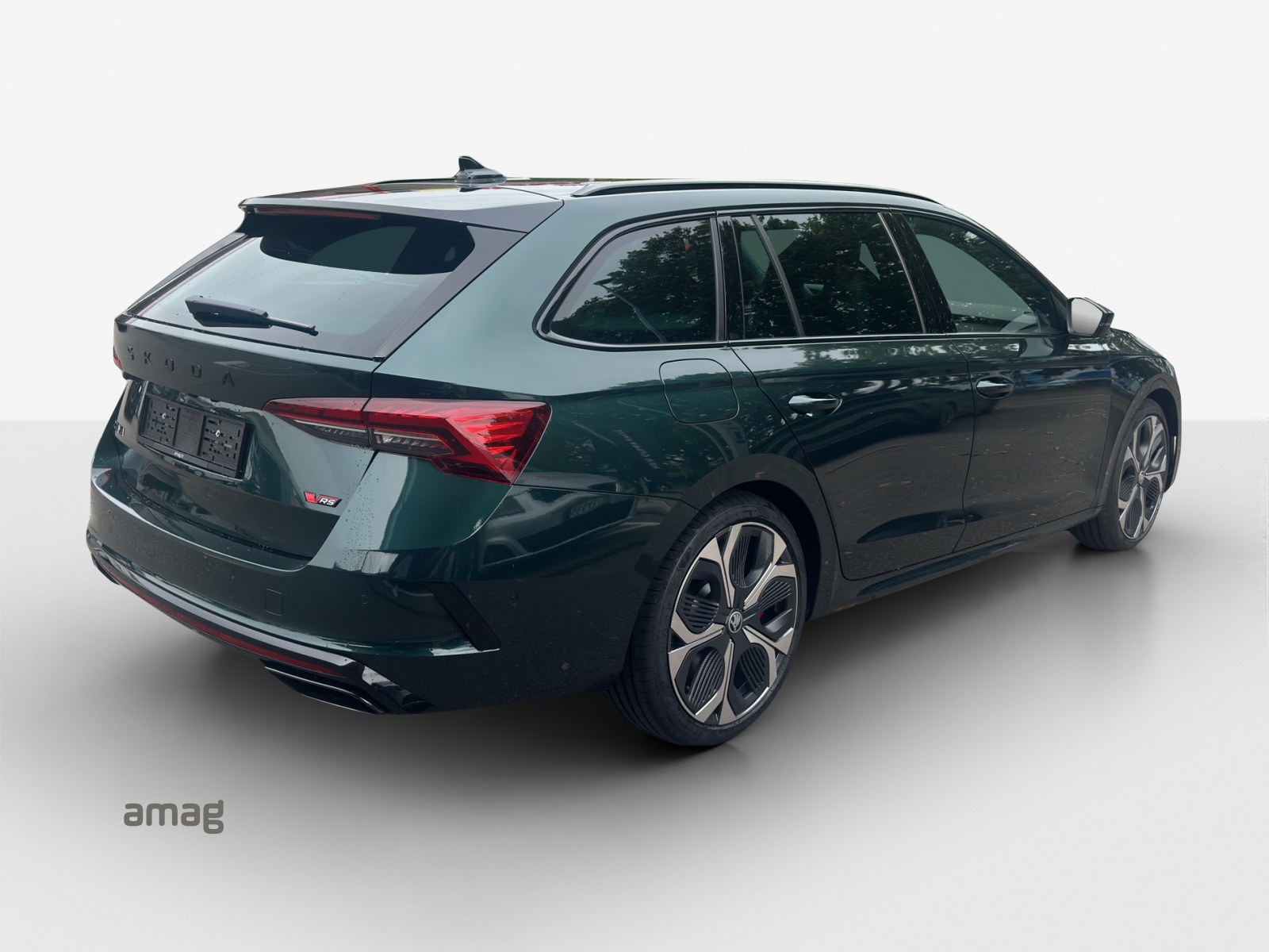 SKODA Octavia Combi 2.0 TSI DSG RS 30 Years Edition-image-4