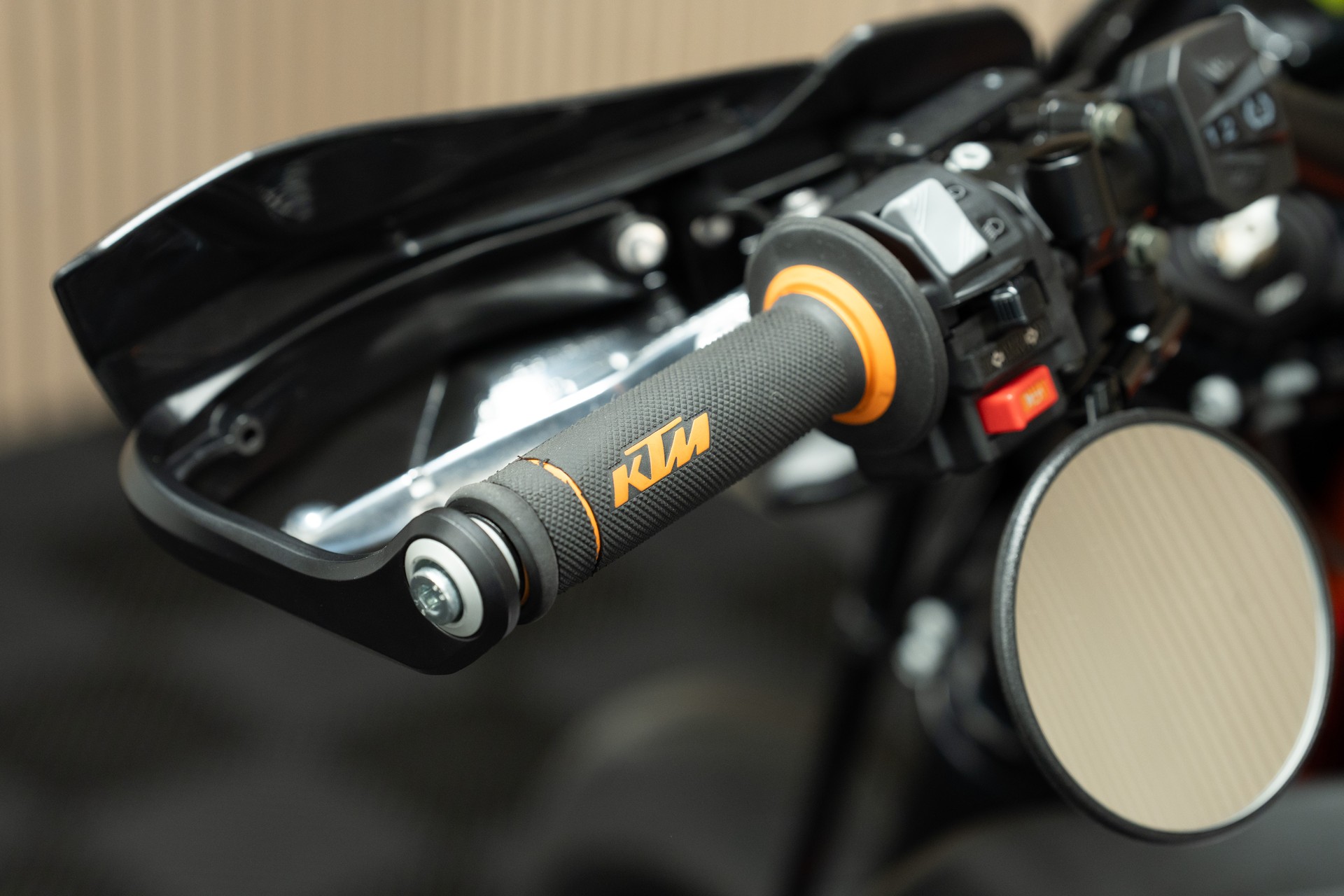 KTM 690 SMC R-image-5