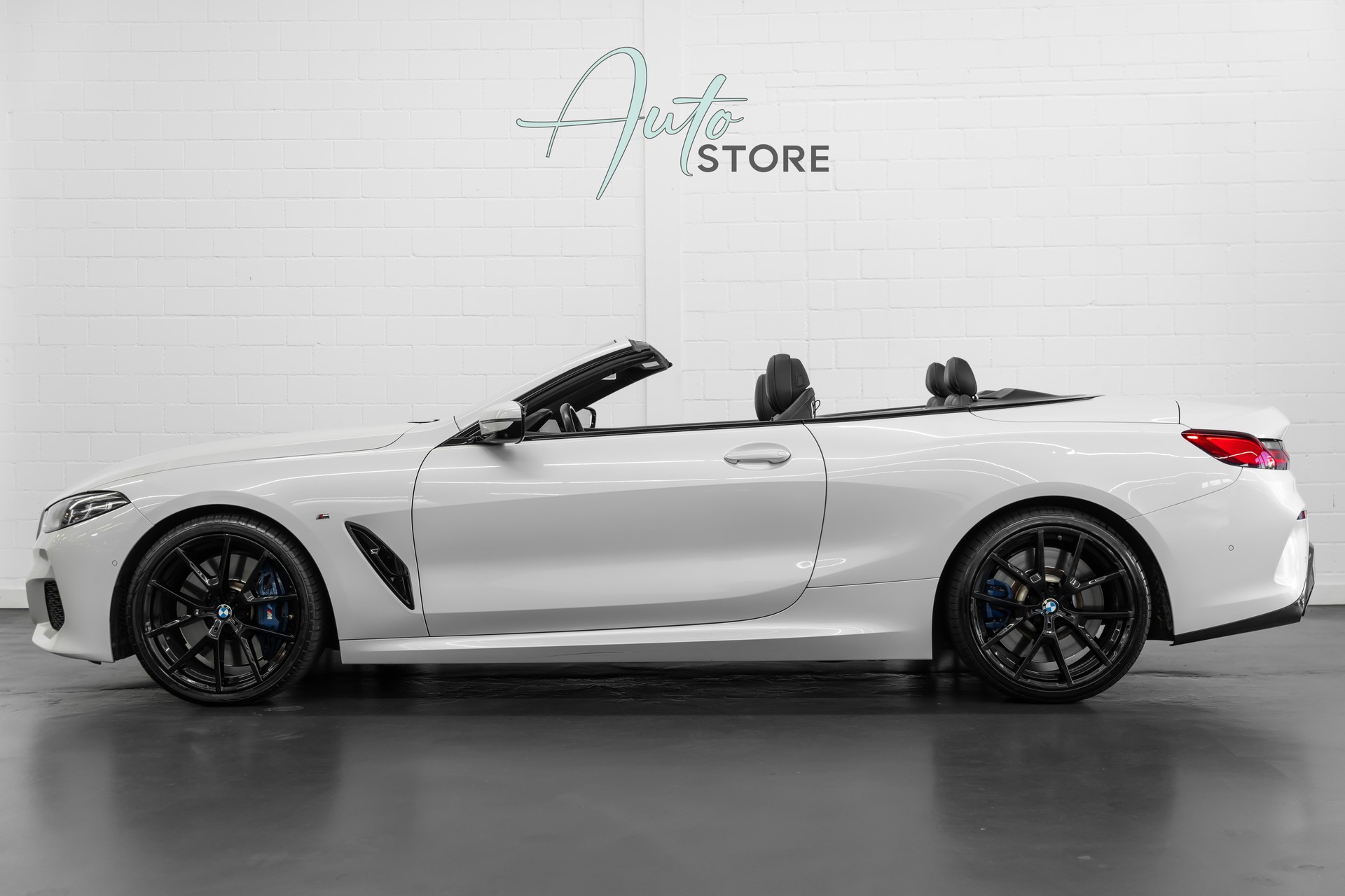 BMW 840d xDrive M Sport Steptronic-showroom-element-1