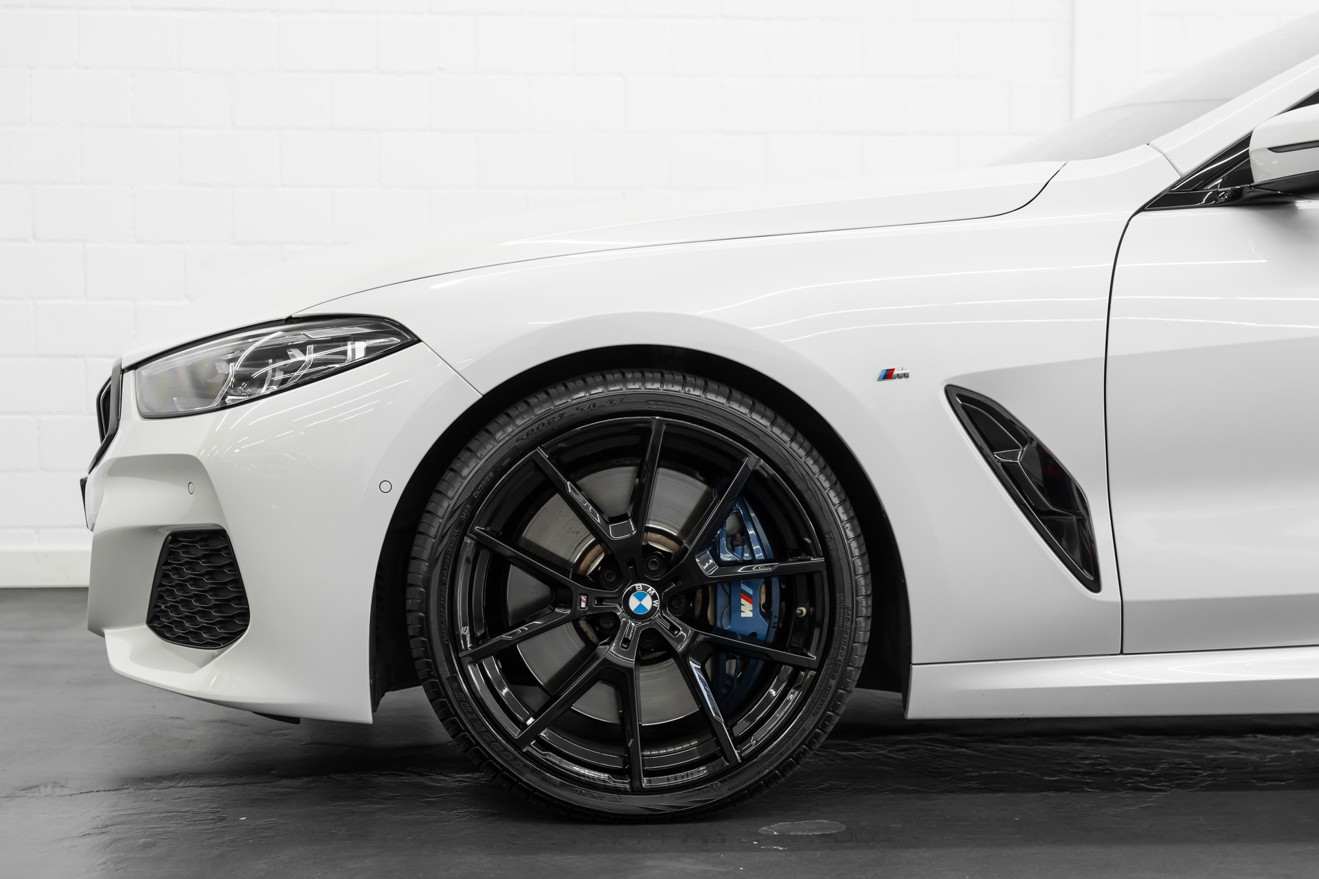 BMW 840d xDrive M Sport Steptronic-image-14