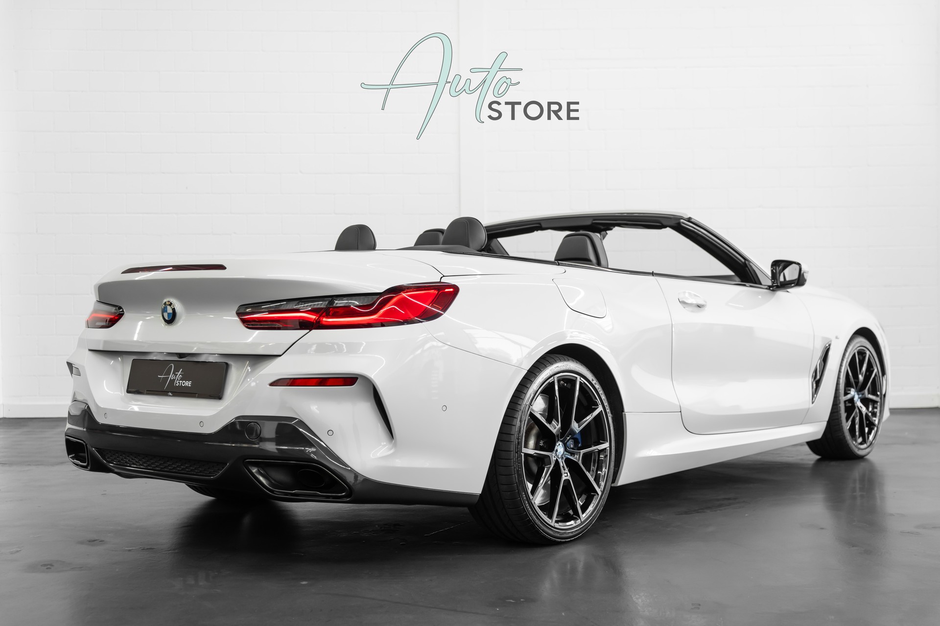 BMW 840d xDrive M Sport Steptronic-showroom-element-3