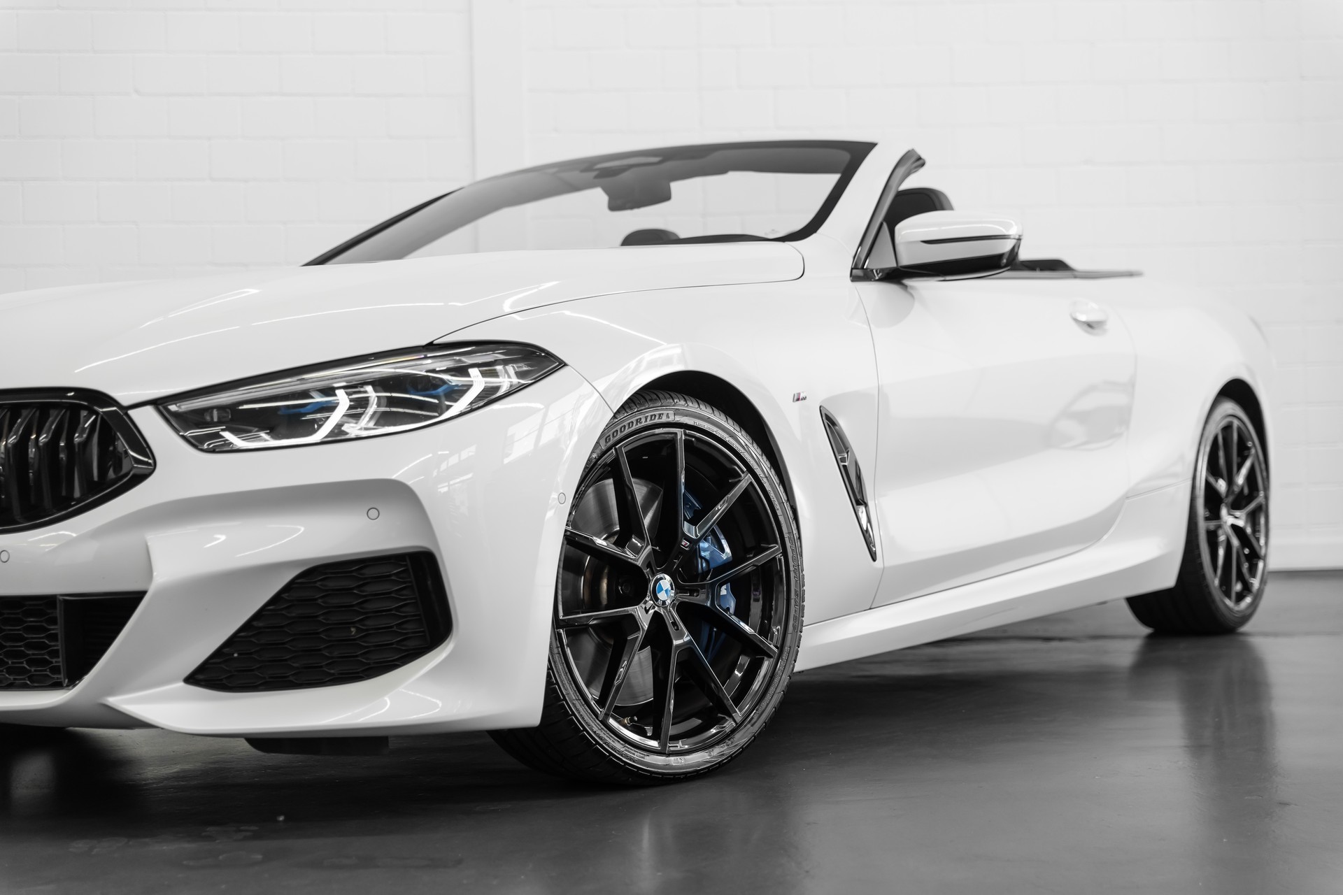 BMW 840d xDrive M Sport Steptronic-image-4