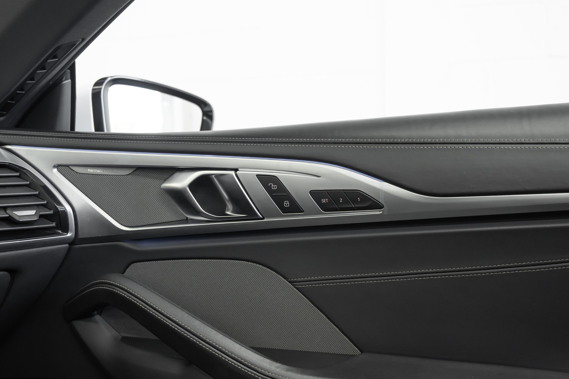 BMW 840d xDrive M Sport Steptronic-image-27