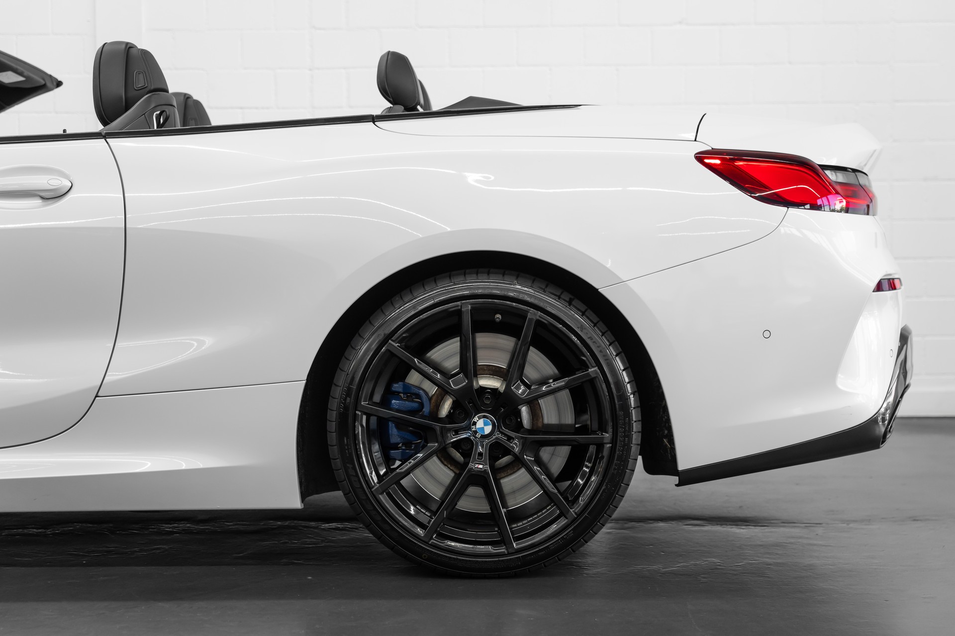 BMW 840d xDrive M Sport Steptronic-image-13