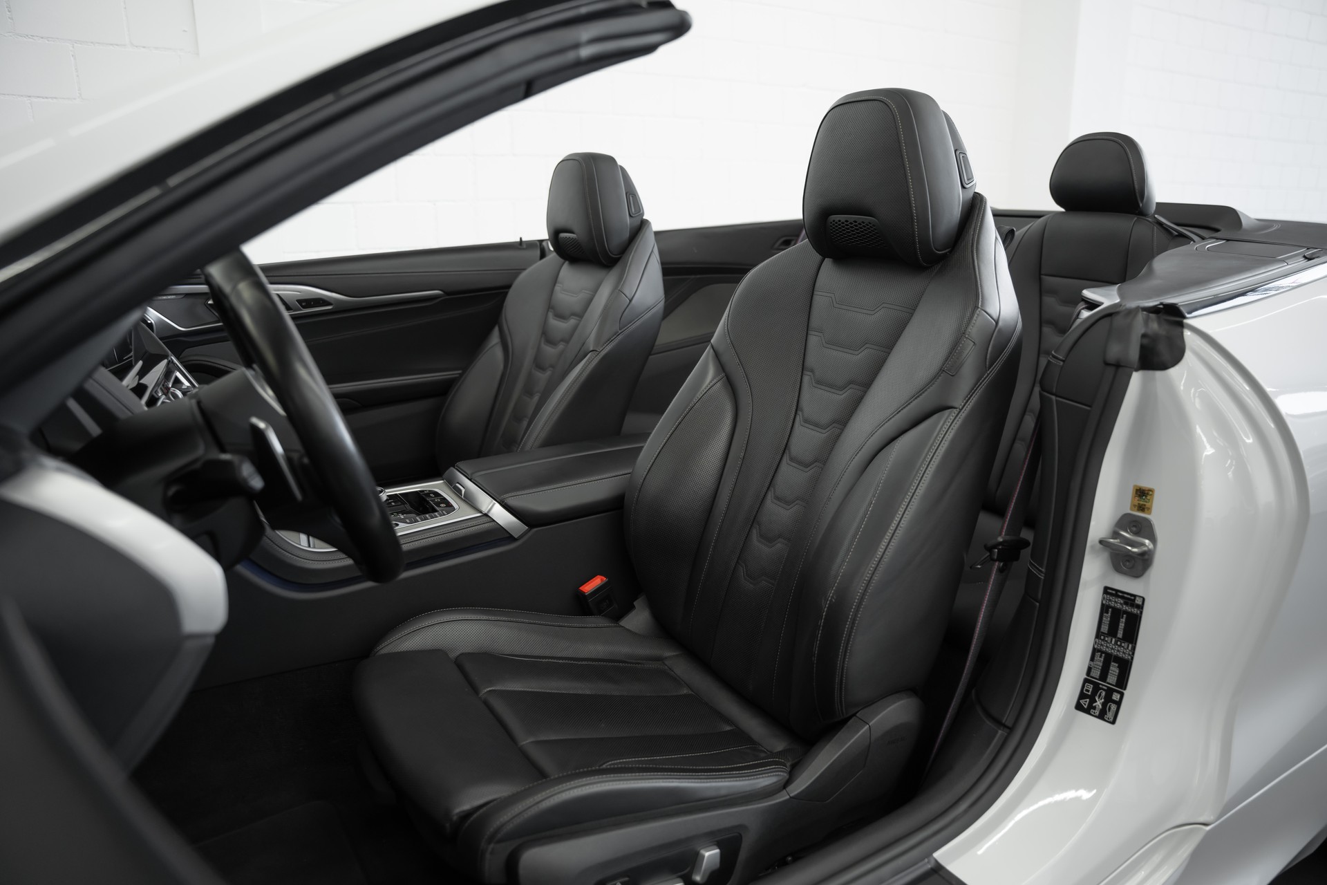 BMW 840d xDrive M Sport Steptronic-image-11