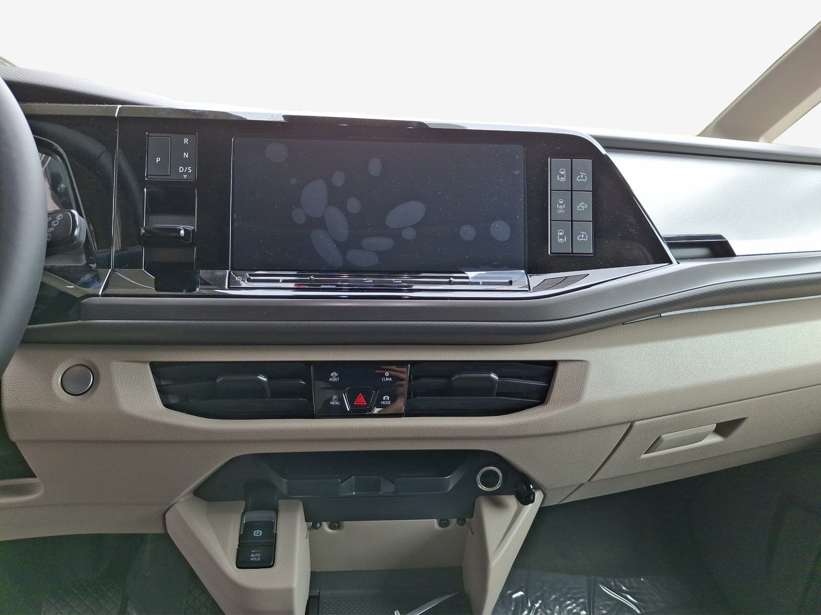 VW California 2.0 TSI Beach Tour-image-10