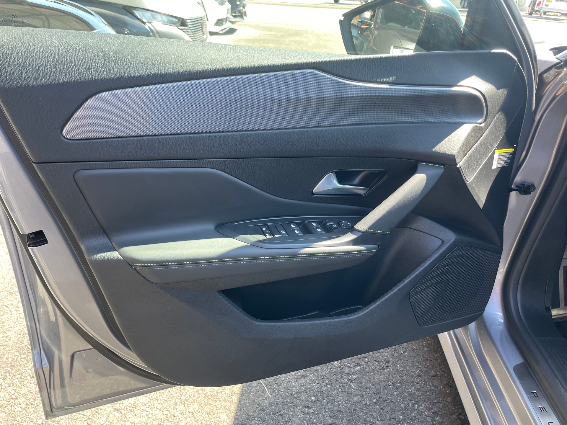PEUGEOT 308 1.6 PHEV 225 GT-image-15