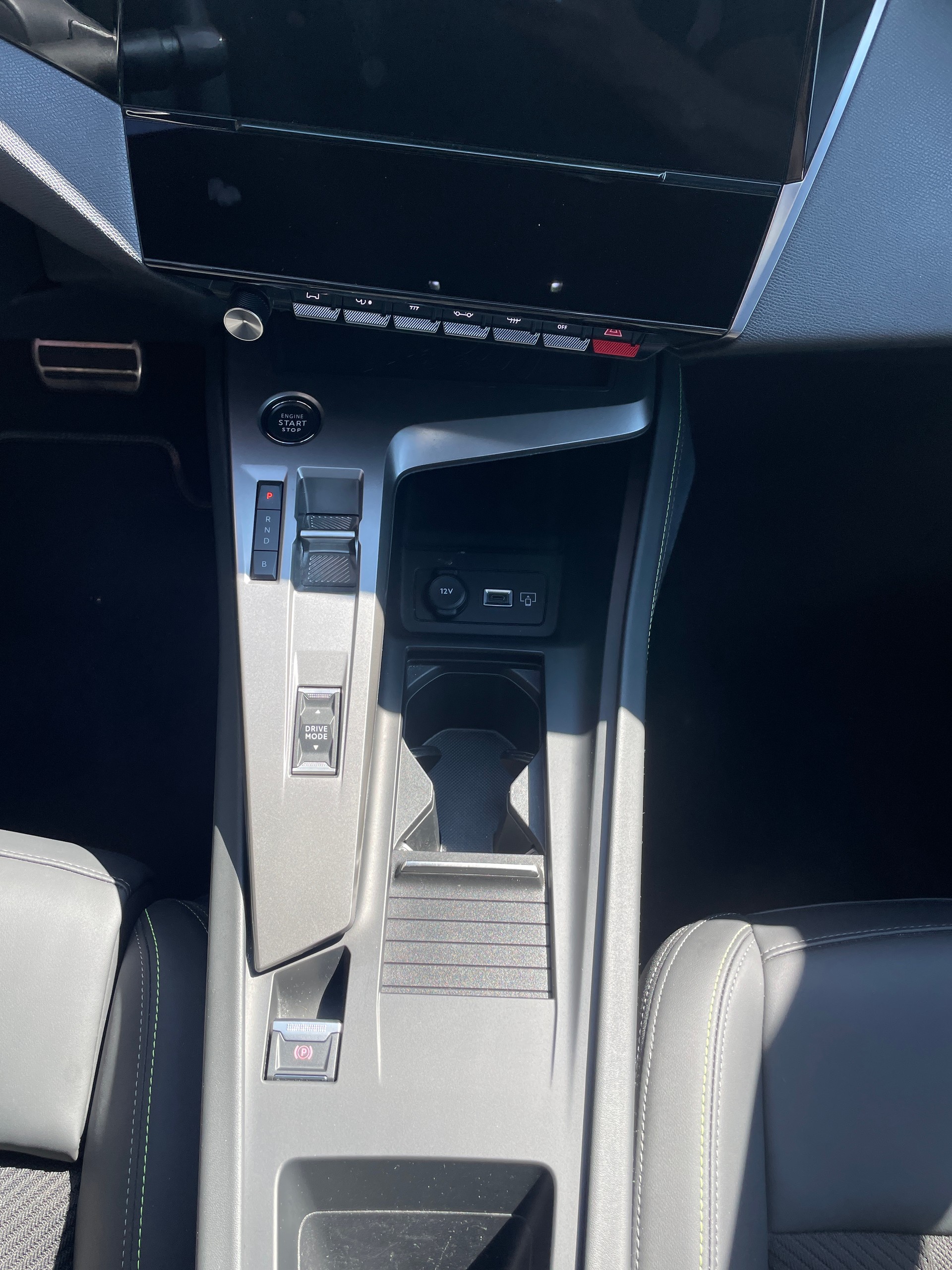 PEUGEOT 308 1.6 PHEV 225 GT-image-11