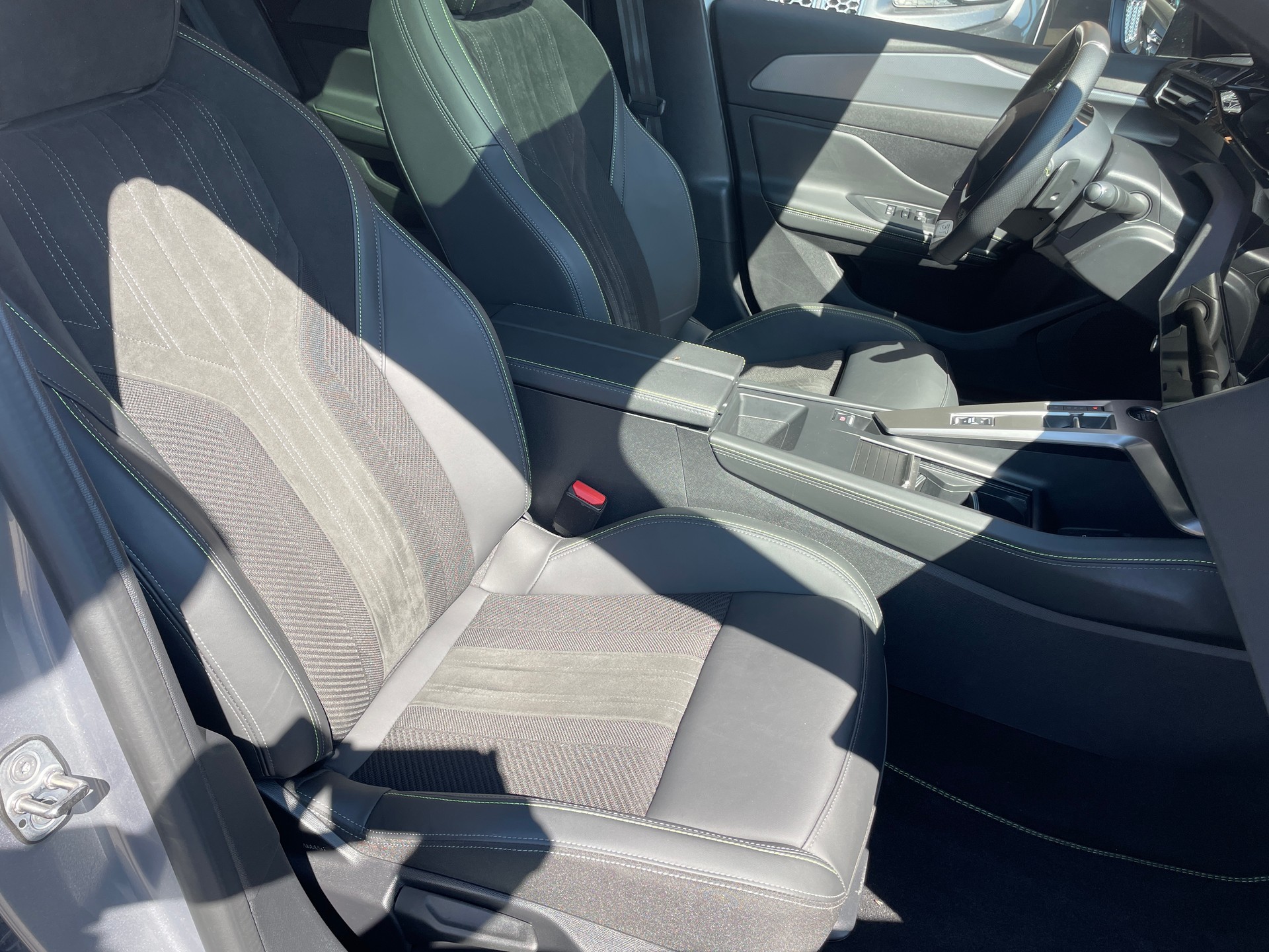 PEUGEOT 308 1.6 PHEV 225 GT-image-13