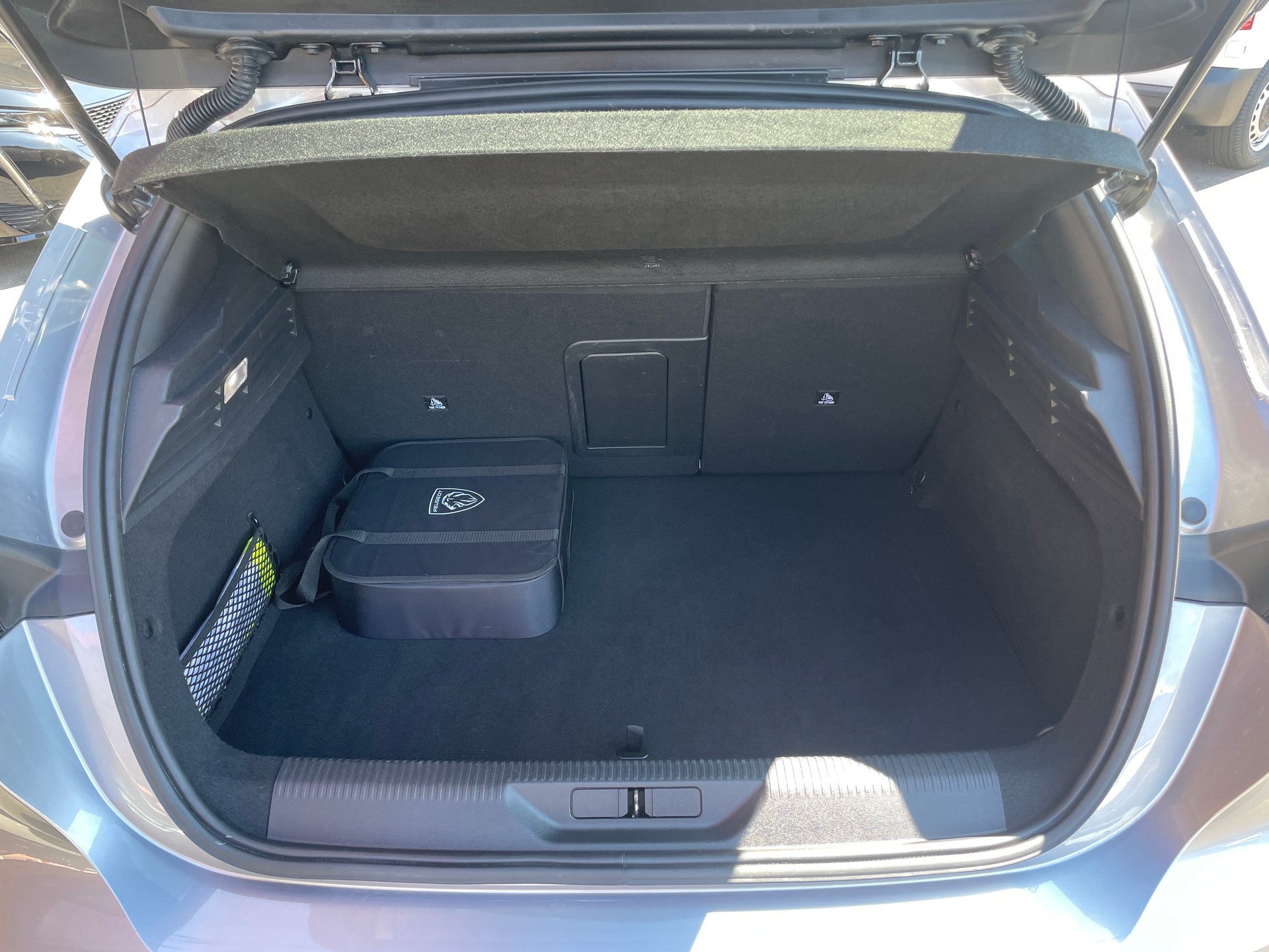 PEUGEOT 308 1.6 PHEV 225 GT-image-5