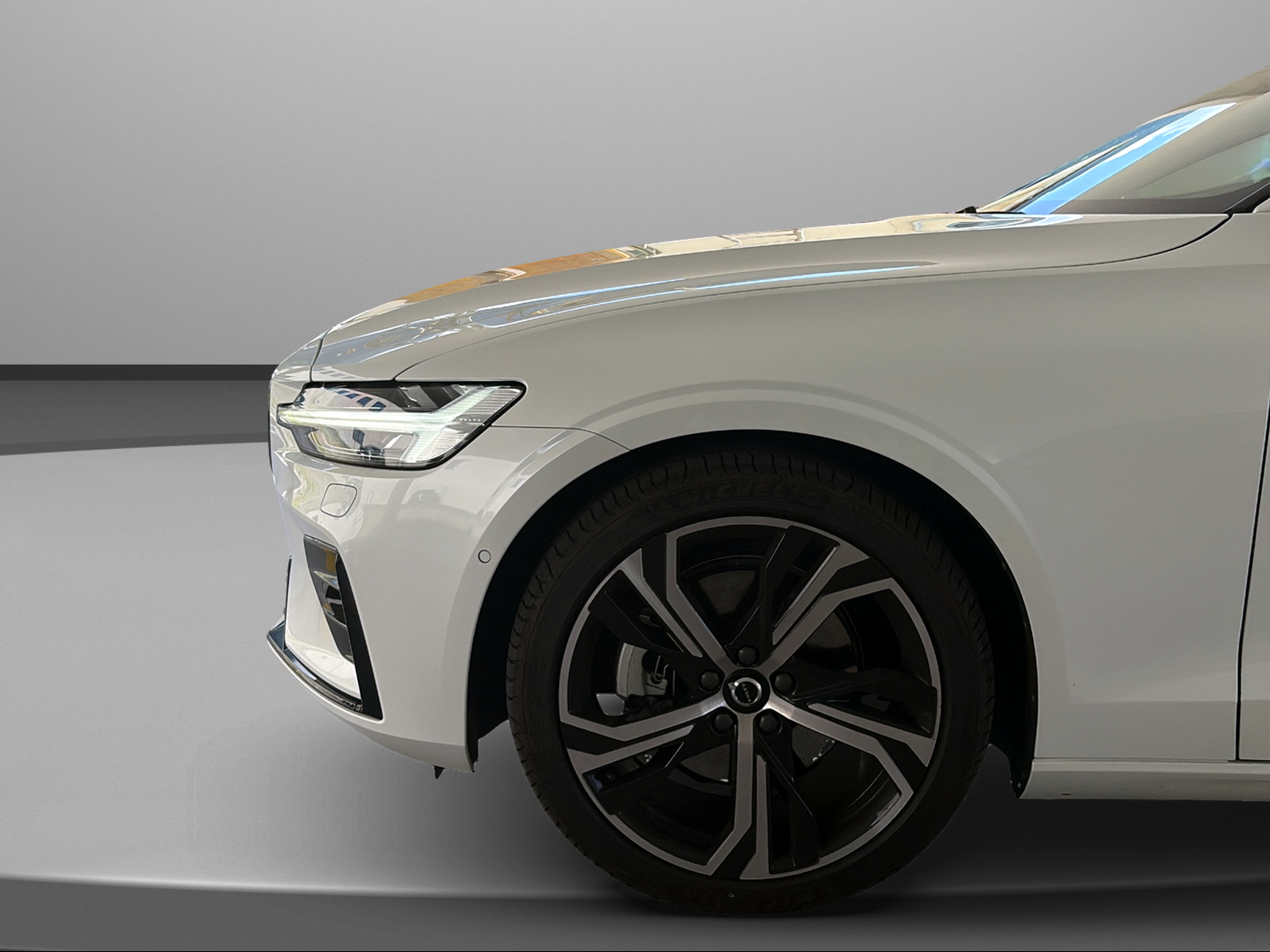 VOLVO V60 B4 Diesel Mild Hybrid Plus Dark Geartronic-image-14