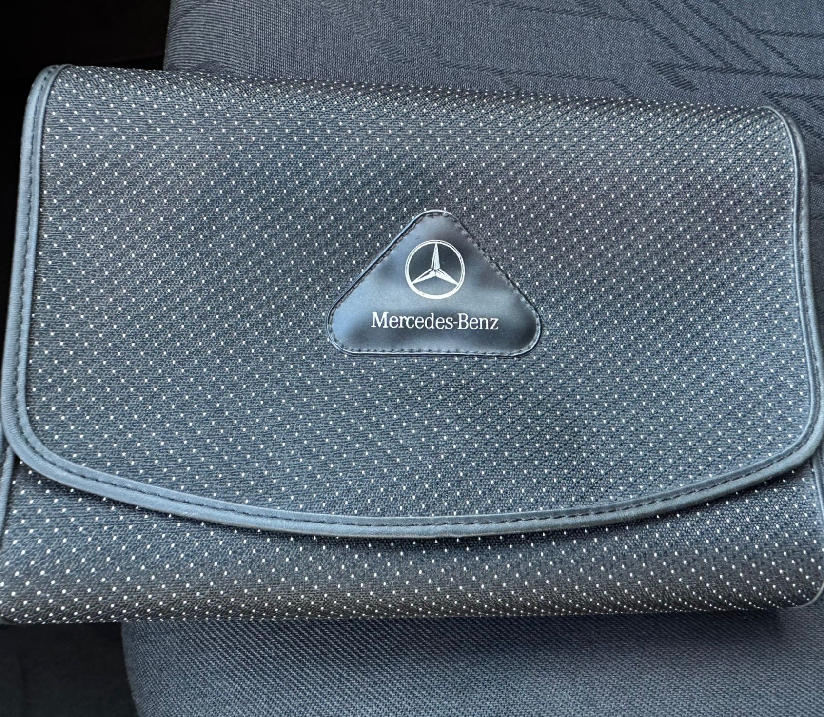 MERCEDES-BENZ E 240 Classic-image-15