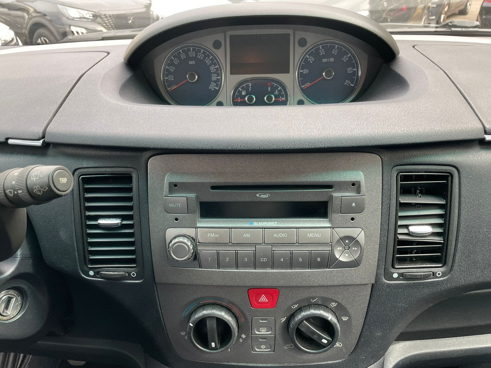 LANCIA Musa 1.4 16V Swiss Edition-image-8