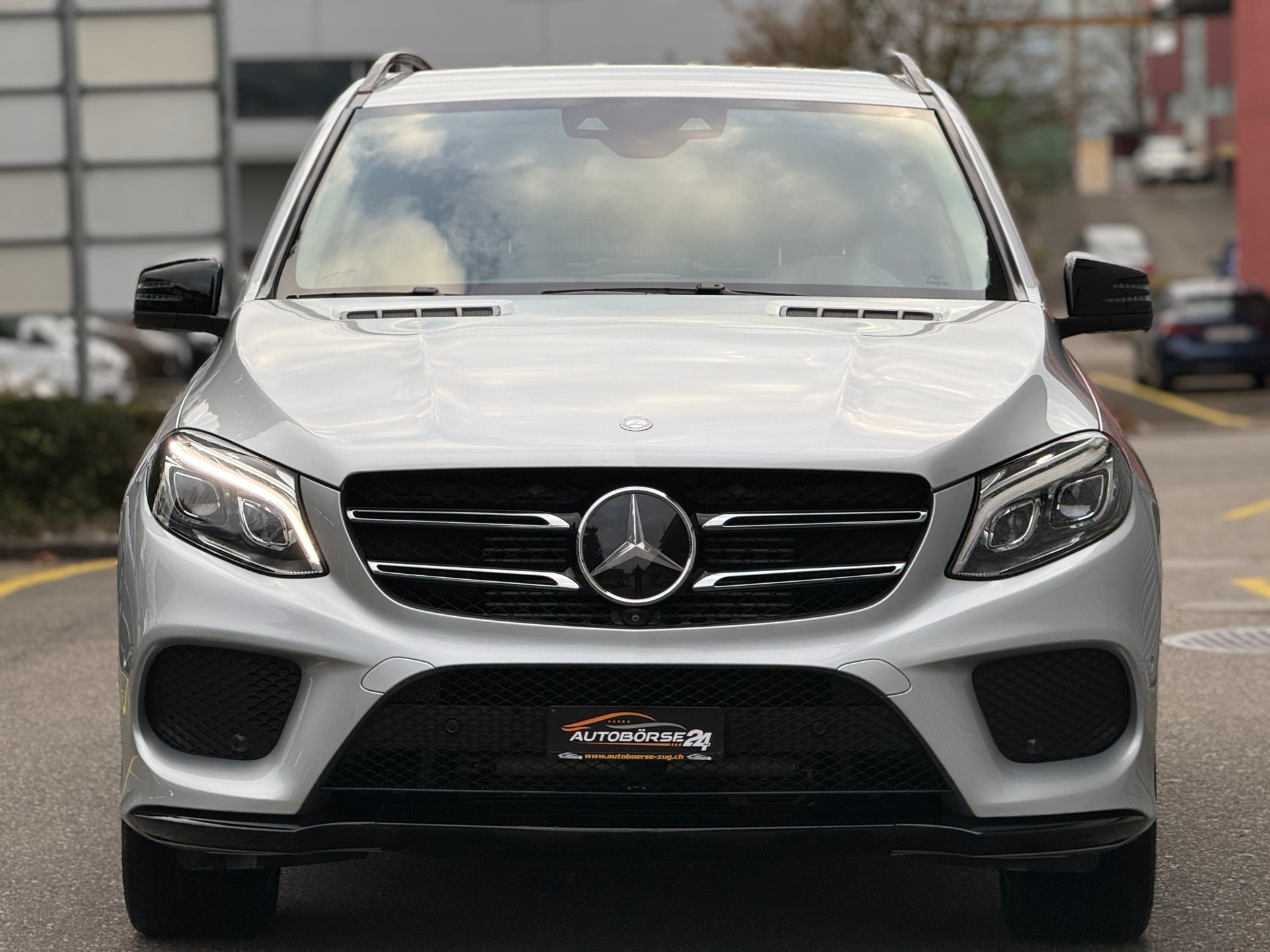 MERCEDES-BENZ GLE 350 d-showroom-element-2