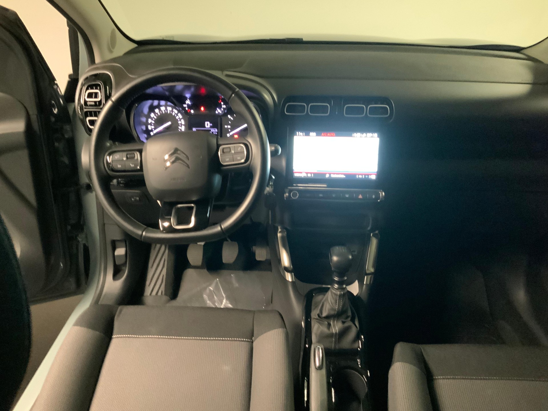 CITROEN C3 Aircross 1.2 PureTech 110 Swiss Edition-image-9
