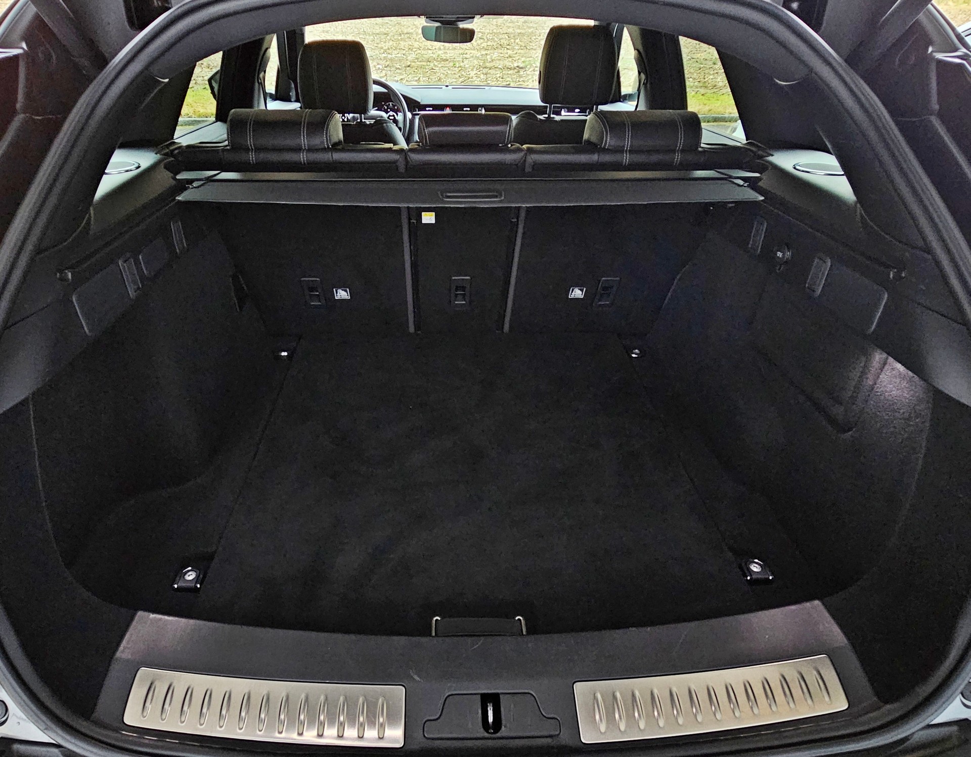 LAND ROVER R-Dynamic D 275 SE Automatic-image-19