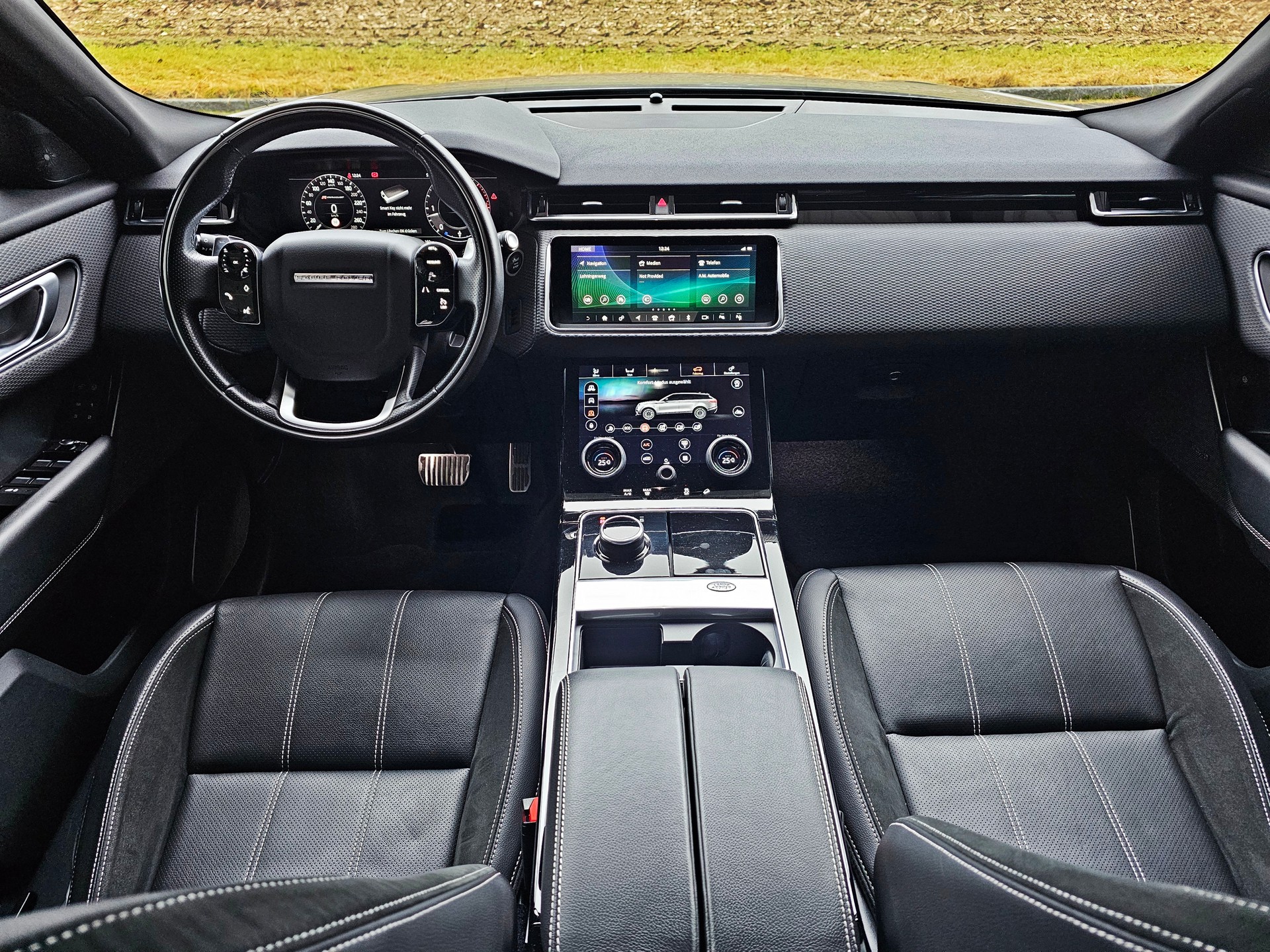 LAND ROVER R-Dynamic D 275 SE Automatic-image-13
