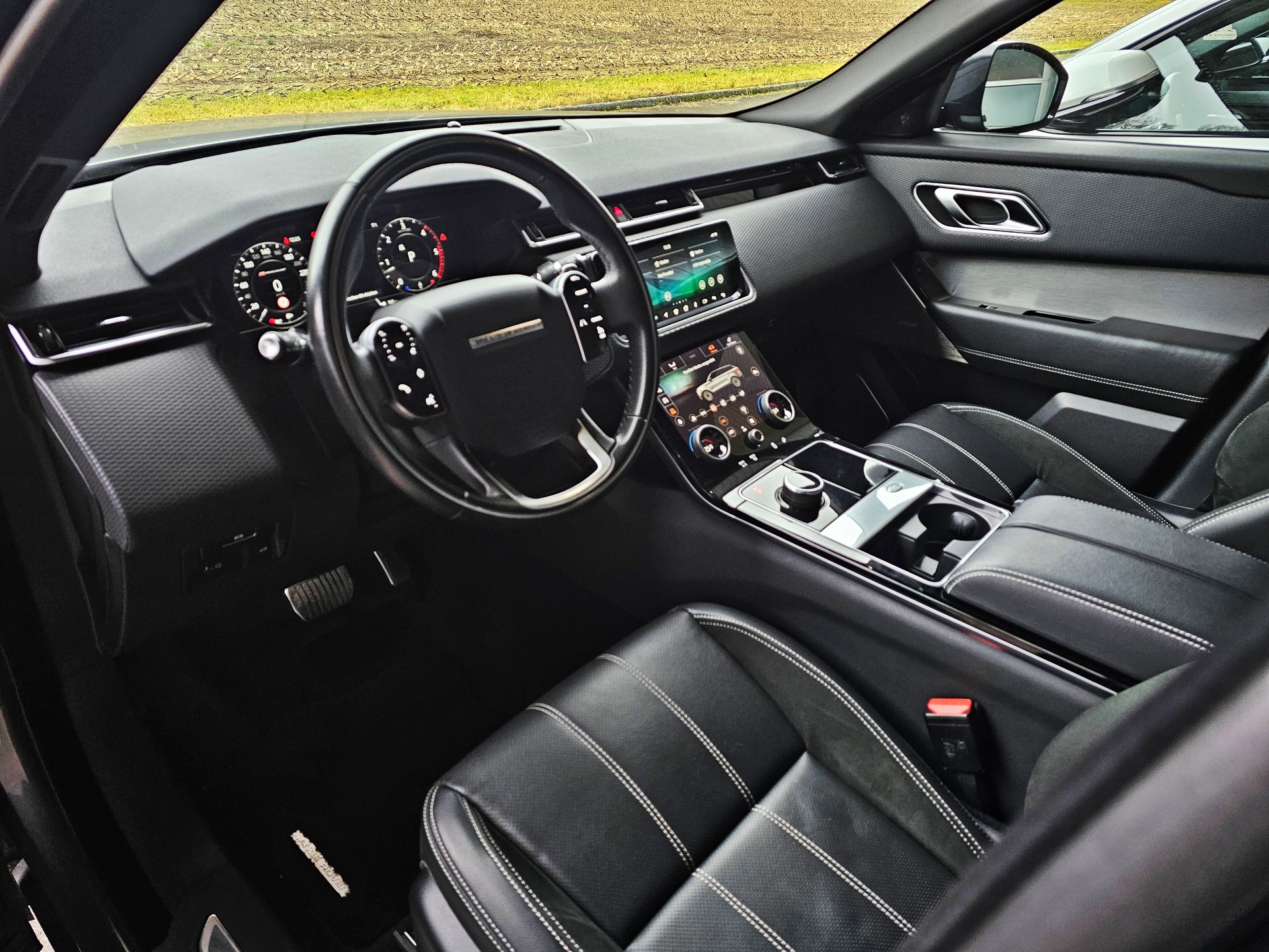 LAND ROVER R-Dynamic D 275 SE Automatic-image-11