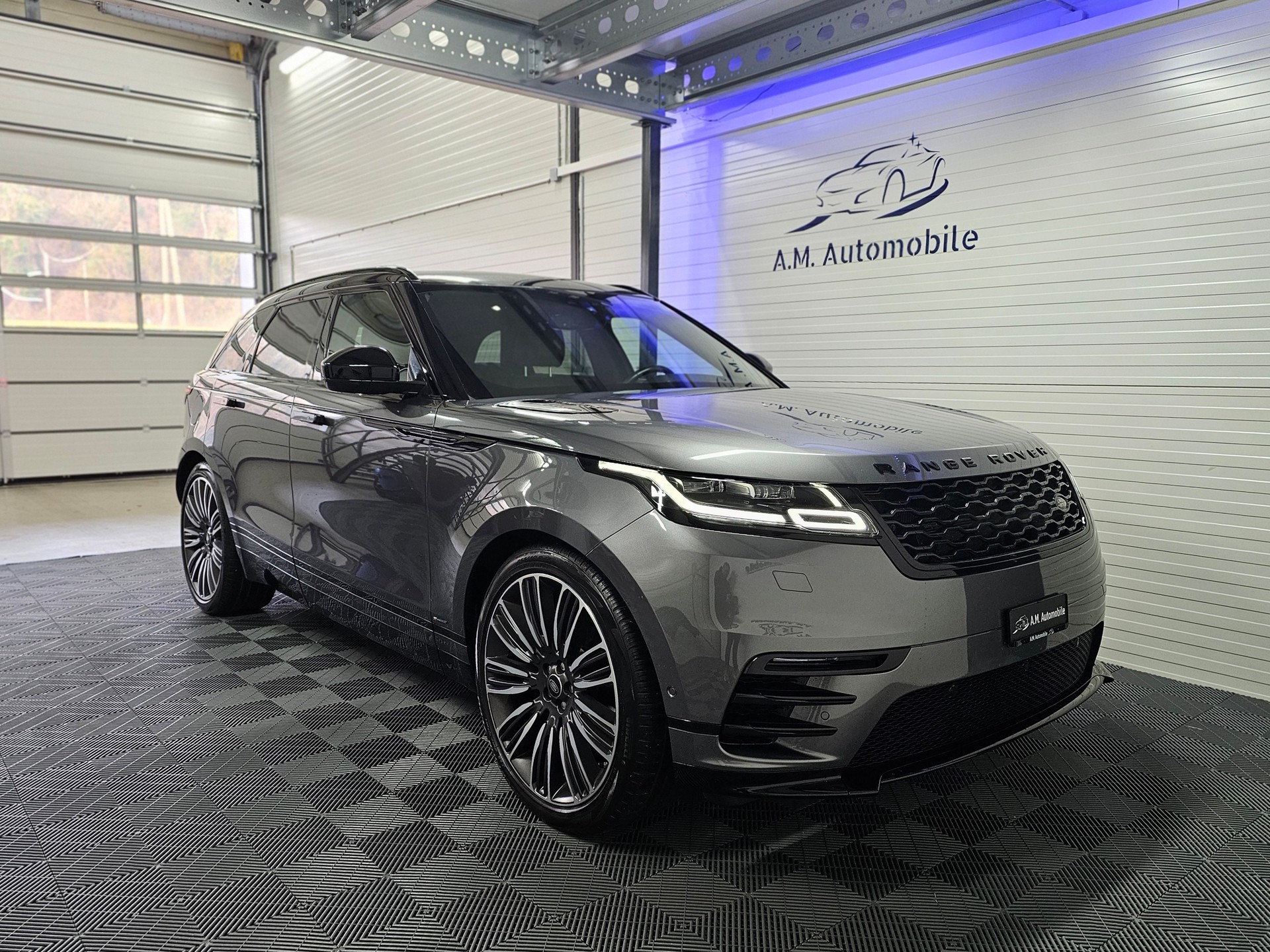 LAND ROVER R-Dynamic D 275 SE Automatic-image-10