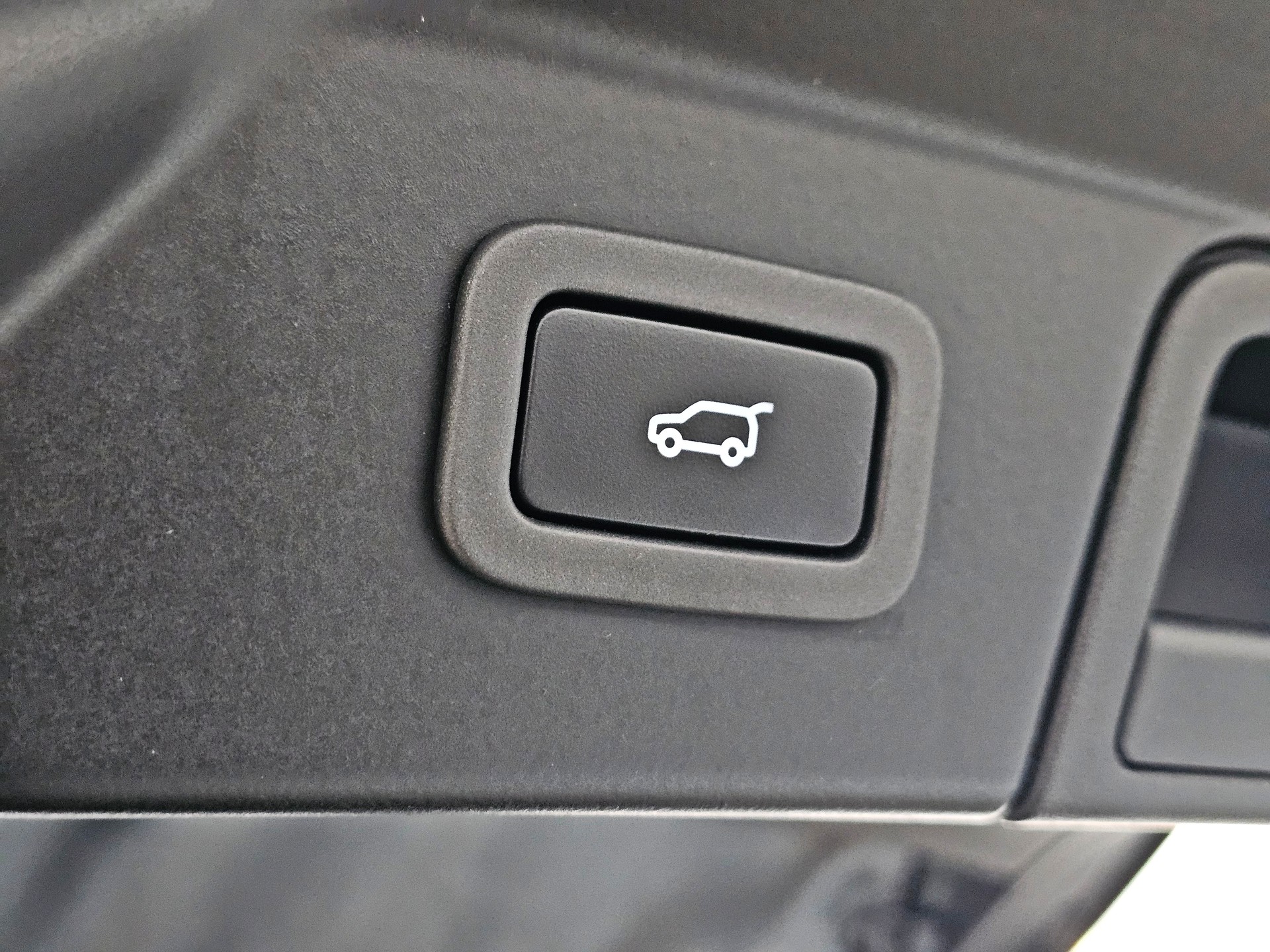 LAND ROVER R-Dynamic D 275 SE Automatic-image-23