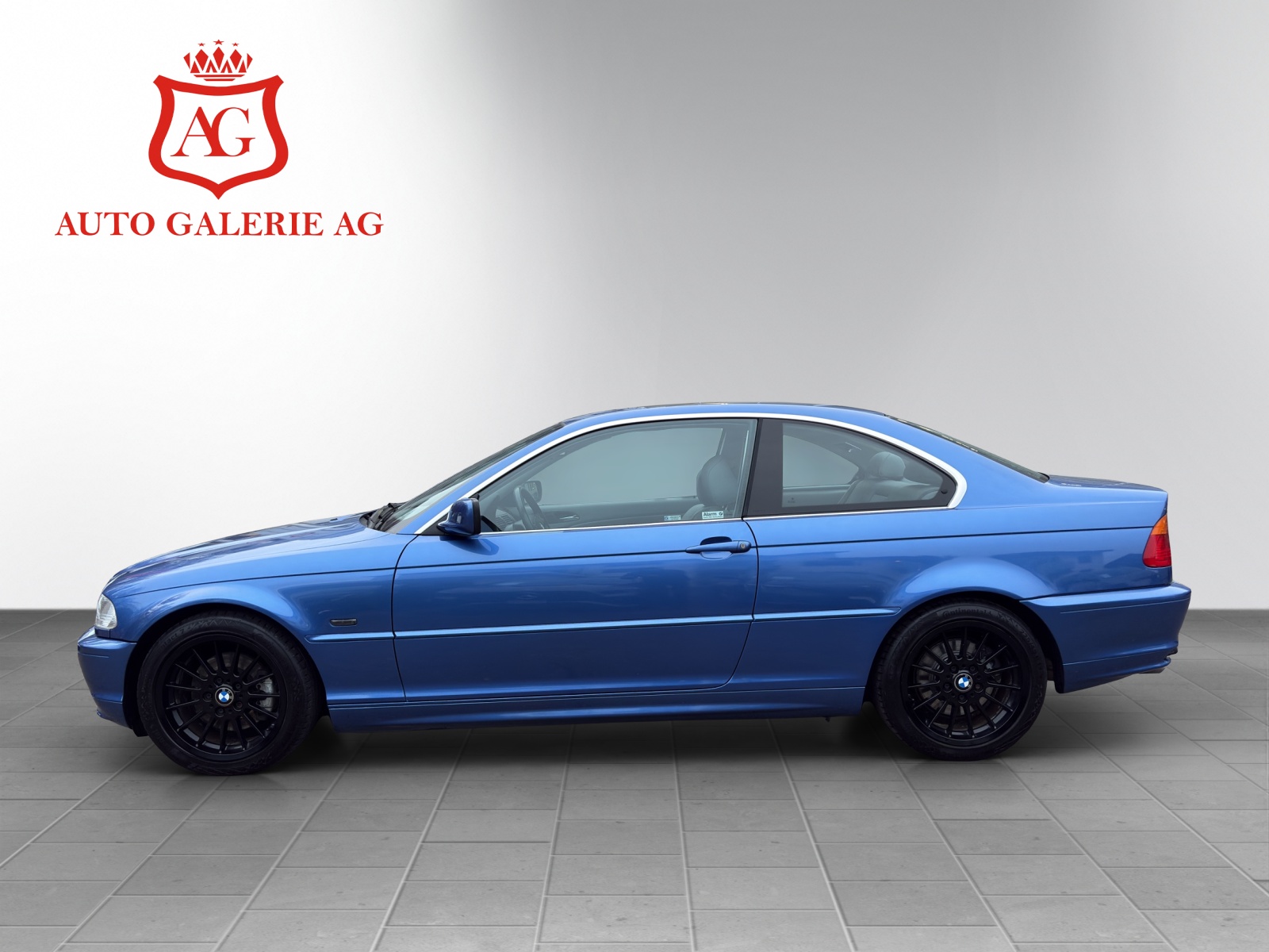 BMW 328Ci Coupé-showroom-element-1