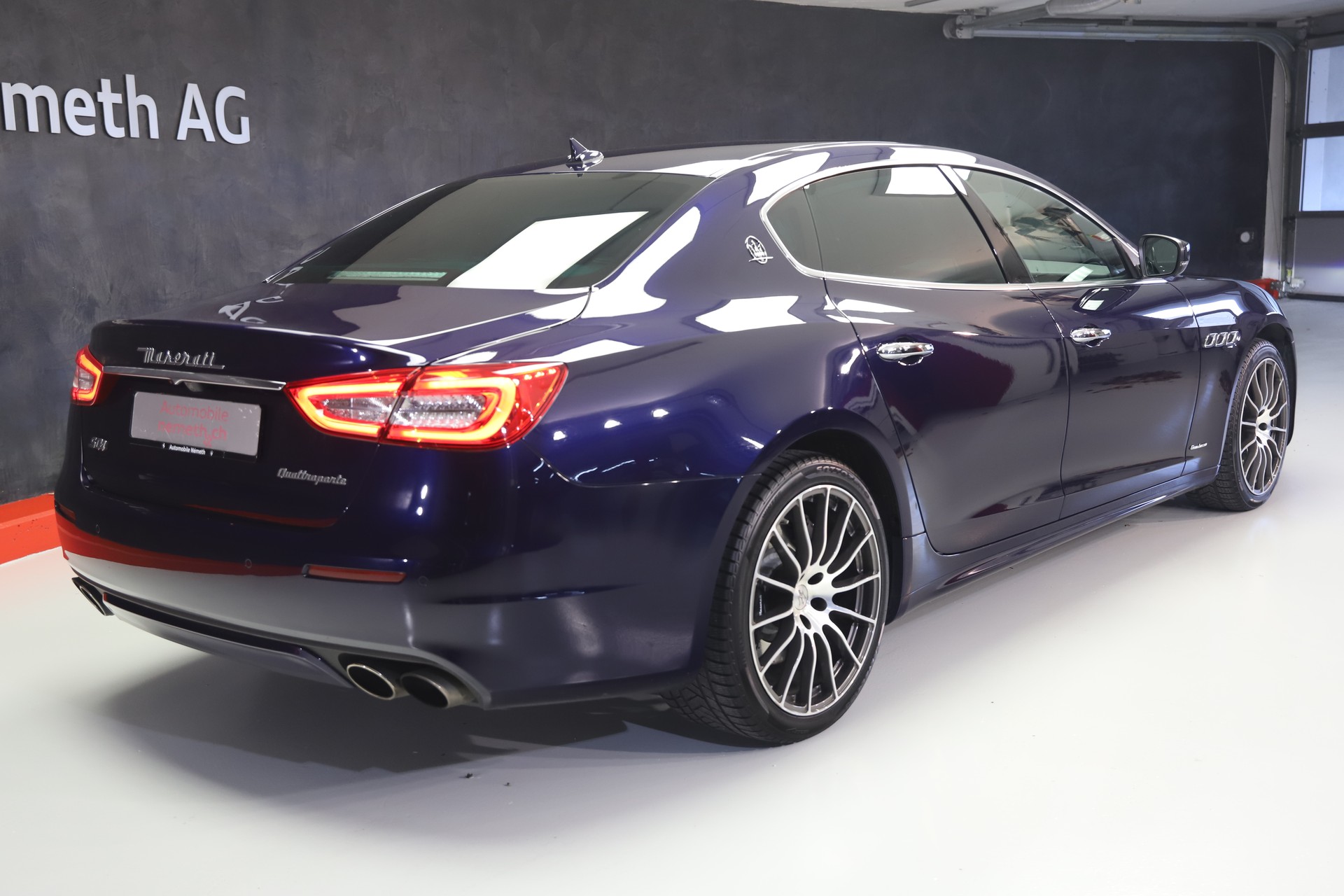 MASERATI Quattroporte 3.0 V6 S Q4 GranLusso Automatica-showroom-element-1