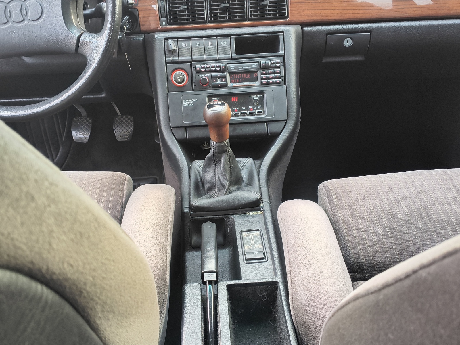 AUDI 100 2.2 Turbo quattro-image-20