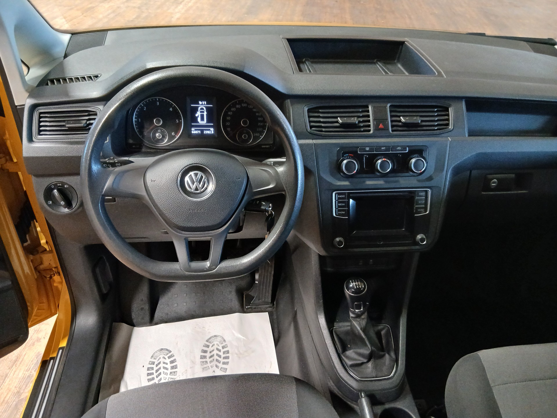 VW Caddy 2.0TDI 4Motion BlueMotion Technology-image-9