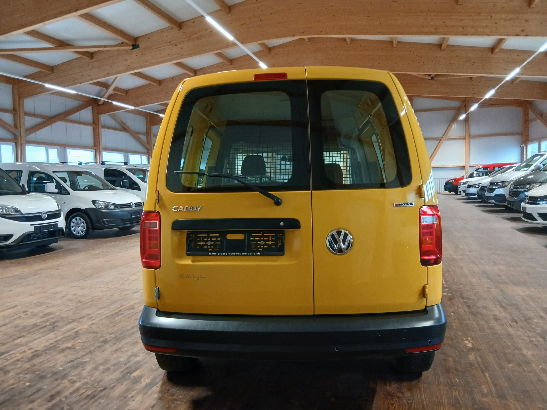 VW Caddy 2.0TDI 4Motion BlueMotion Technology-image-5