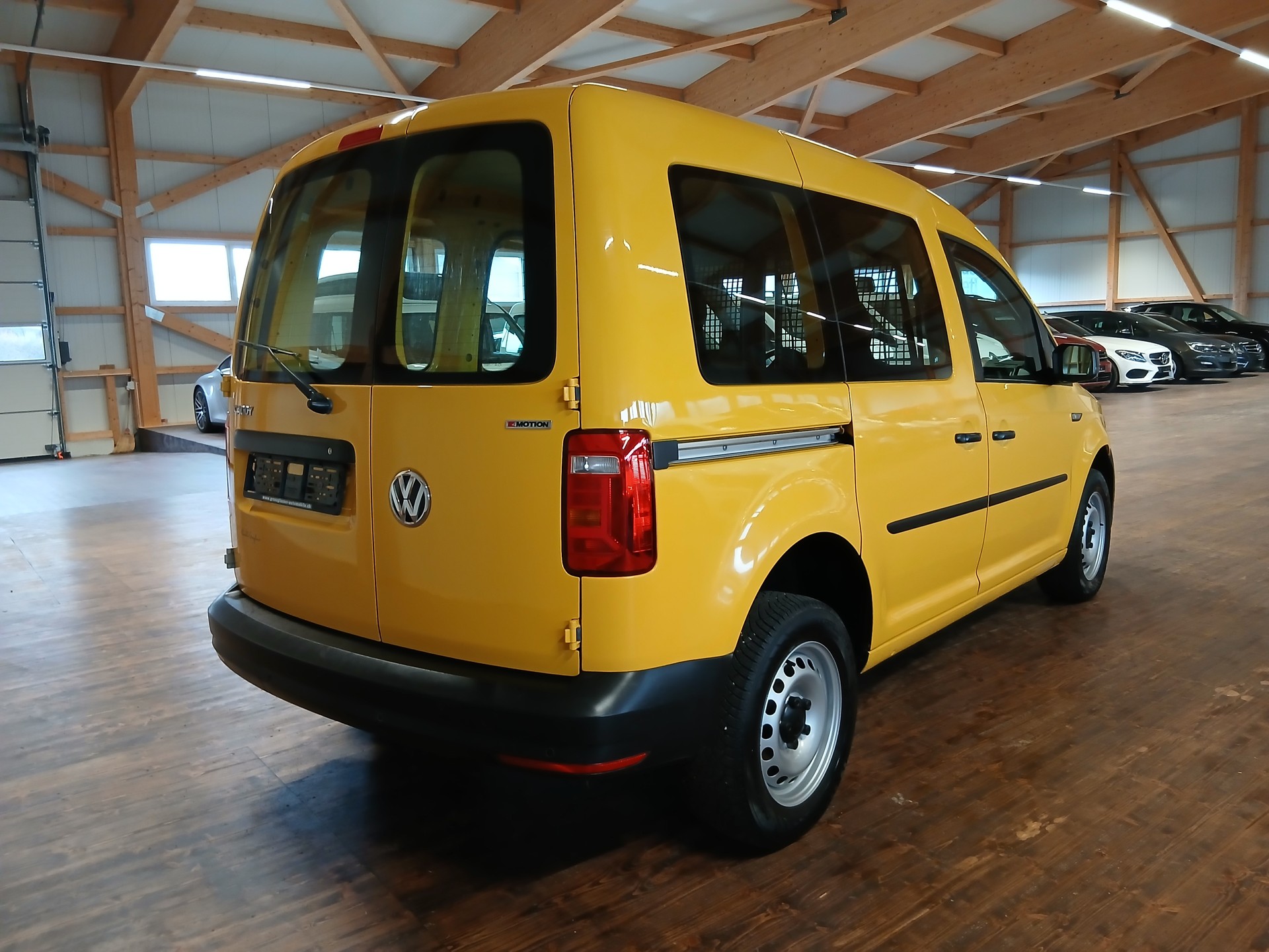 VW Caddy 2.0TDI 4Motion BlueMotion Technology-image-4