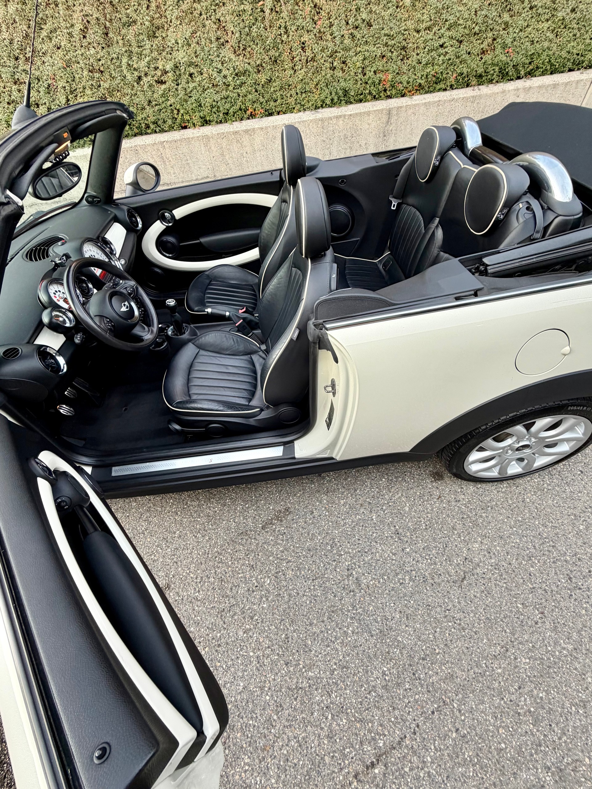MINI Cooper S Cabriolet-image-8