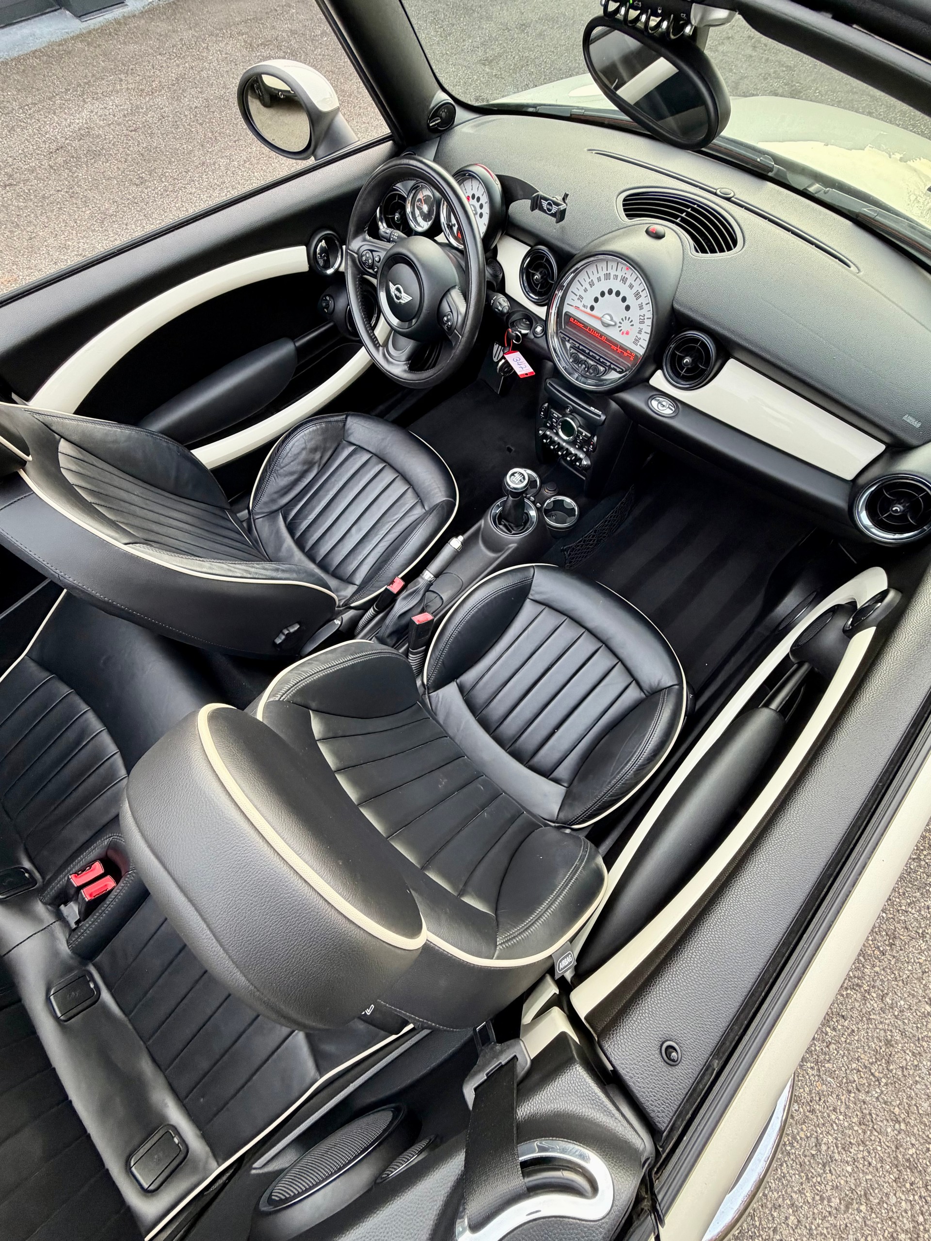 MINI Cooper S Cabriolet-image-7