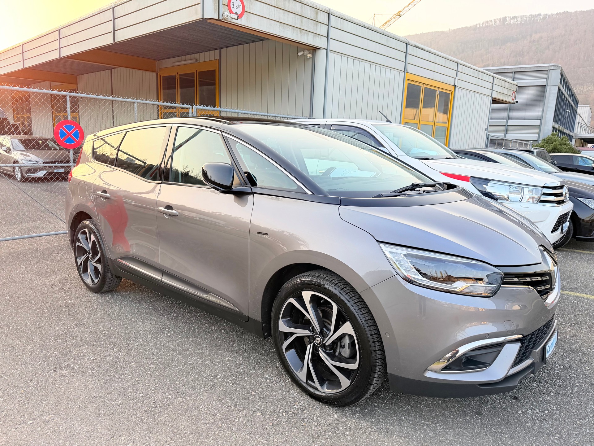 RENAULT GRAND SCENIC 1.3 16V "BLACK EDITION" EDC AUTOMAT MIT 7 SITZE. MIT 44`000 KM. AB MFK AB SERVICE. MIT LEDER. CHF 22`900.--image-17