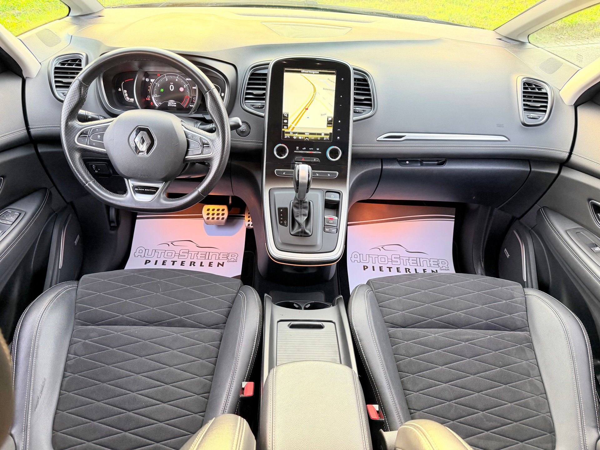 RENAULT GRAND SCENIC 1.3 16V "BLACK EDITION" EDC AUTOMAT MIT 7 SITZE. MIT 44`000 KM. AB MFK AB SERVICE. MIT LEDER. CHF 22`900.--showroom-element-3