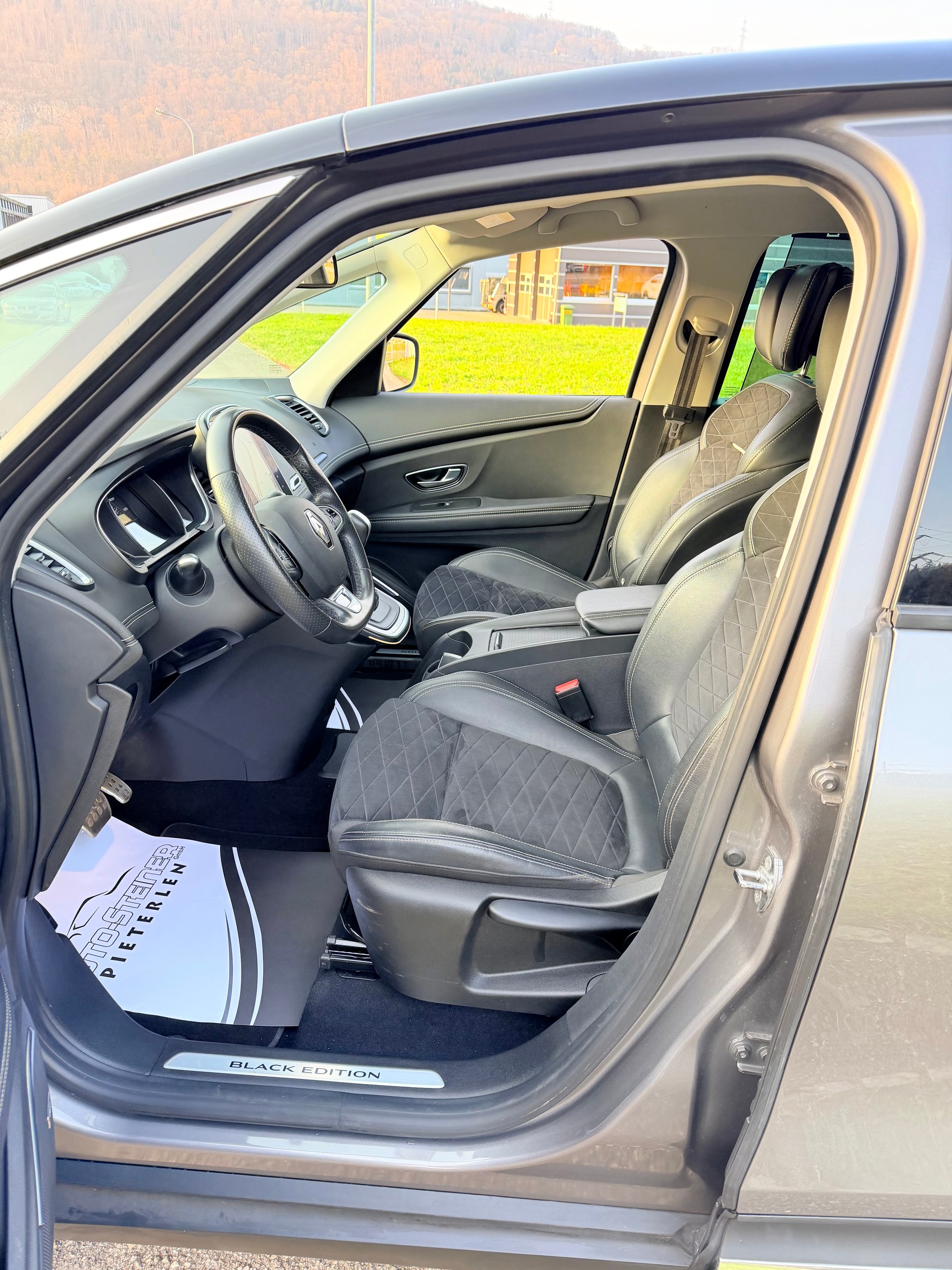 RENAULT GRAND SCENIC 1.3 16V "BLACK EDITION" EDC AUTOMAT MIT 7 SITZE. MIT 44`000 KM. AB MFK AB SERVICE. MIT LEDER. CHF 22`900.--image-10