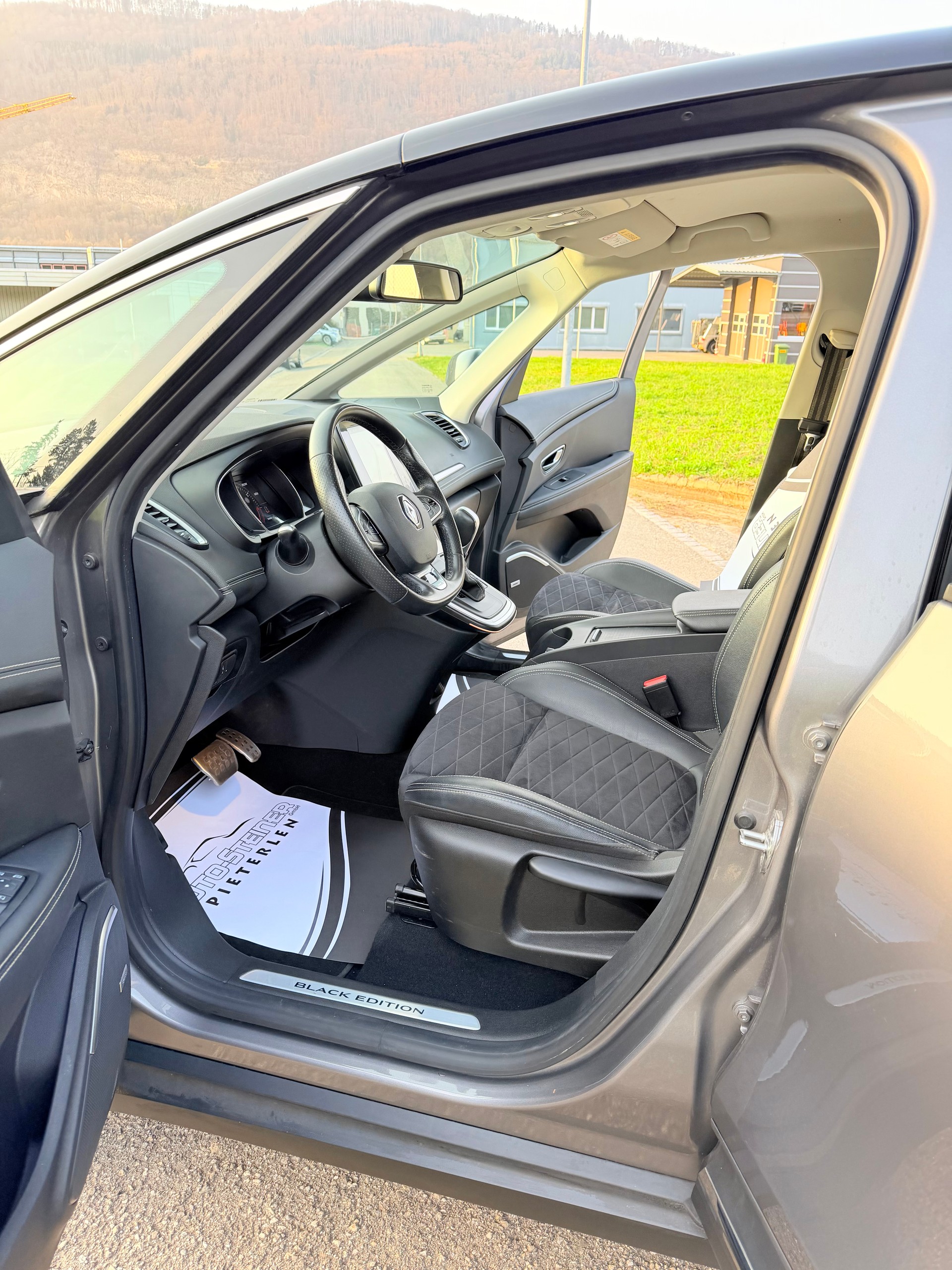 RENAULT GRAND SCENIC 1.3 16V "BLACK EDITION" EDC AUTOMAT MIT 7 SITZE. MIT 44`000 KM. AB MFK AB SERVICE. MIT LEDER. CHF 22`900.--image-21