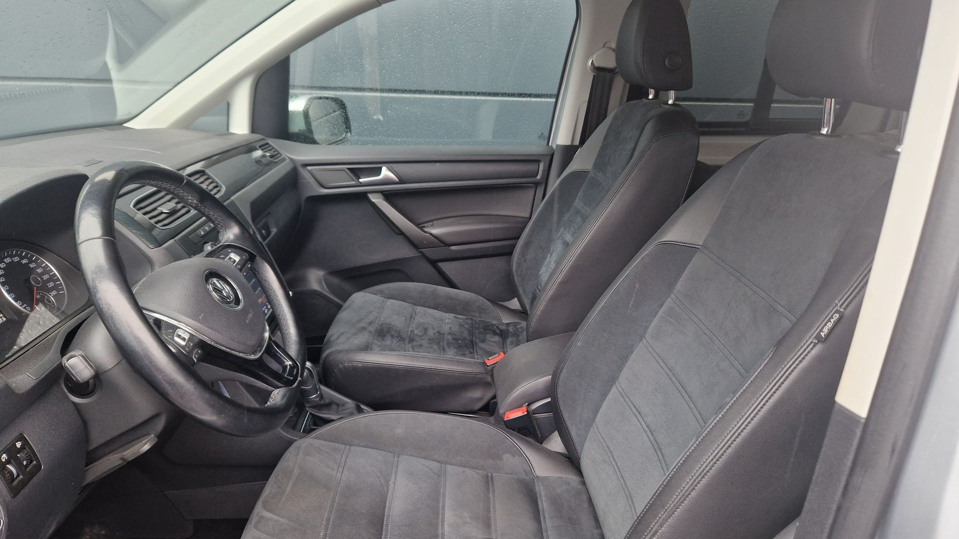 VW Caddy 1.4 TSI Highline DSG-image-7